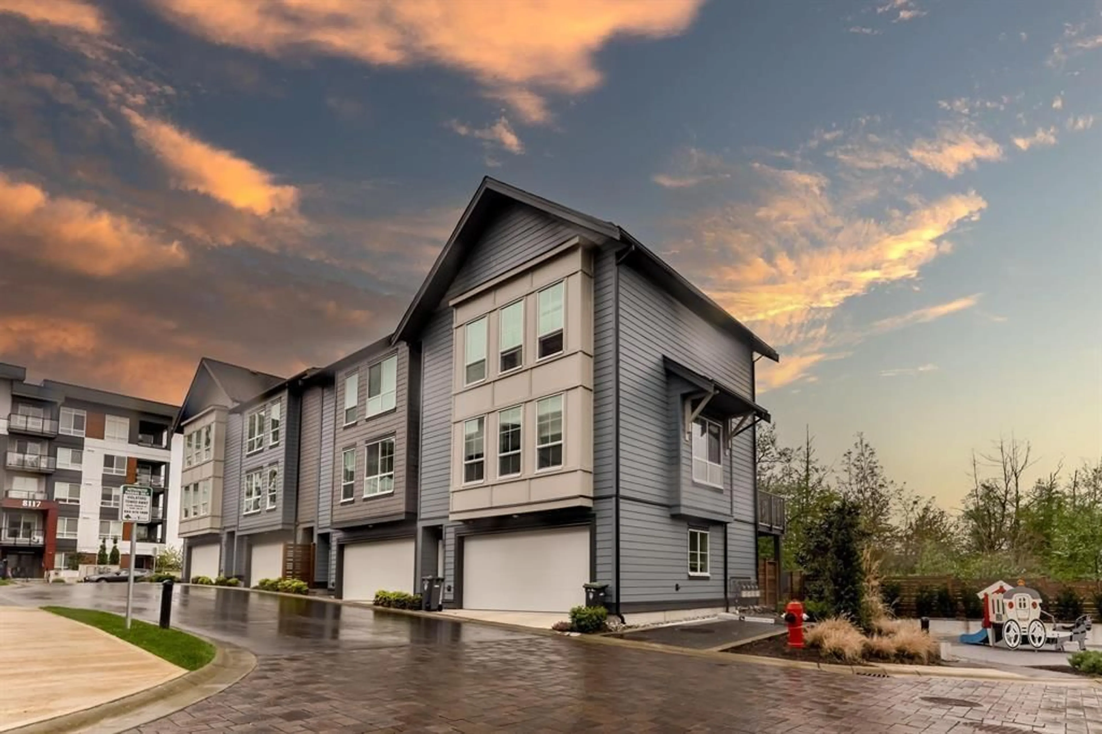 Home with vinyl exterior material, street for 17 - 8120 200A STREET, Langley British Columbia V2Y3X5