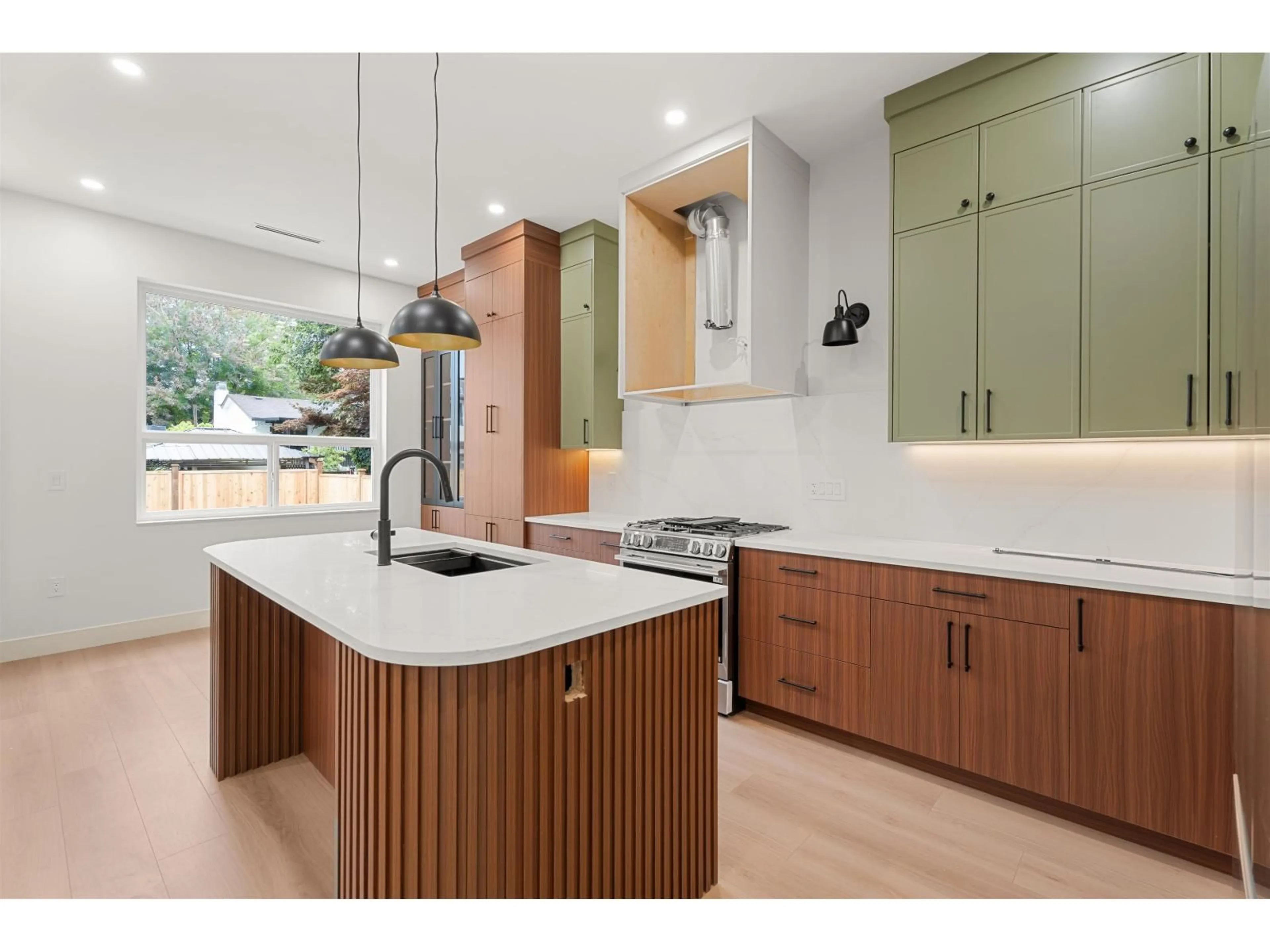 Open concept kitchen, unknown for 2 - 11365 86 AVENUE, Delta British Columbia V4C2X1