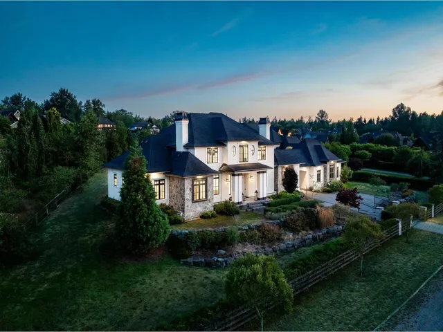 19884 3 AVENUE, Langley 2