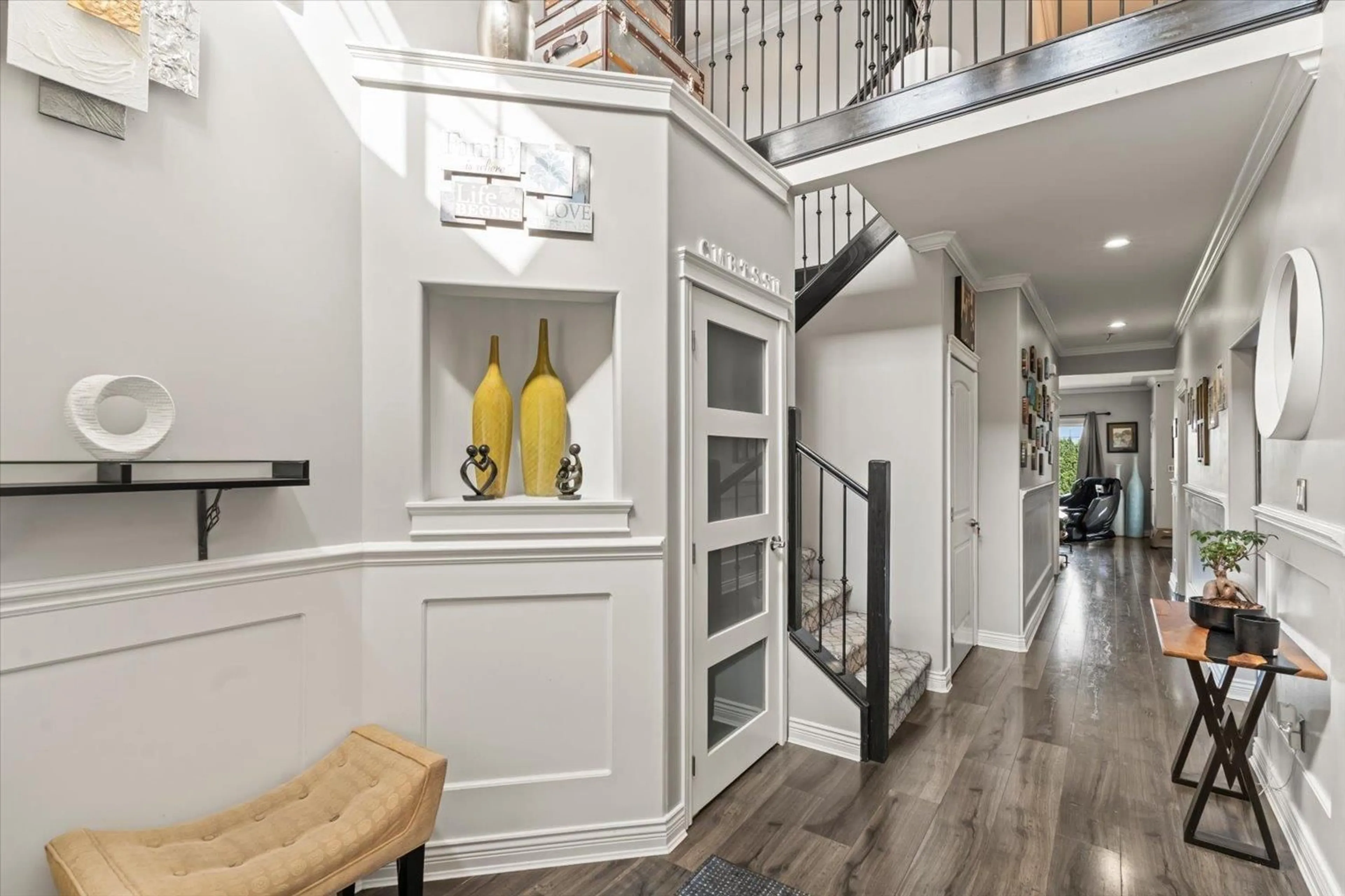 Indoor entryway for 46460 SYLVAN DRIVE, Chilliwack British Columbia V2R5P6