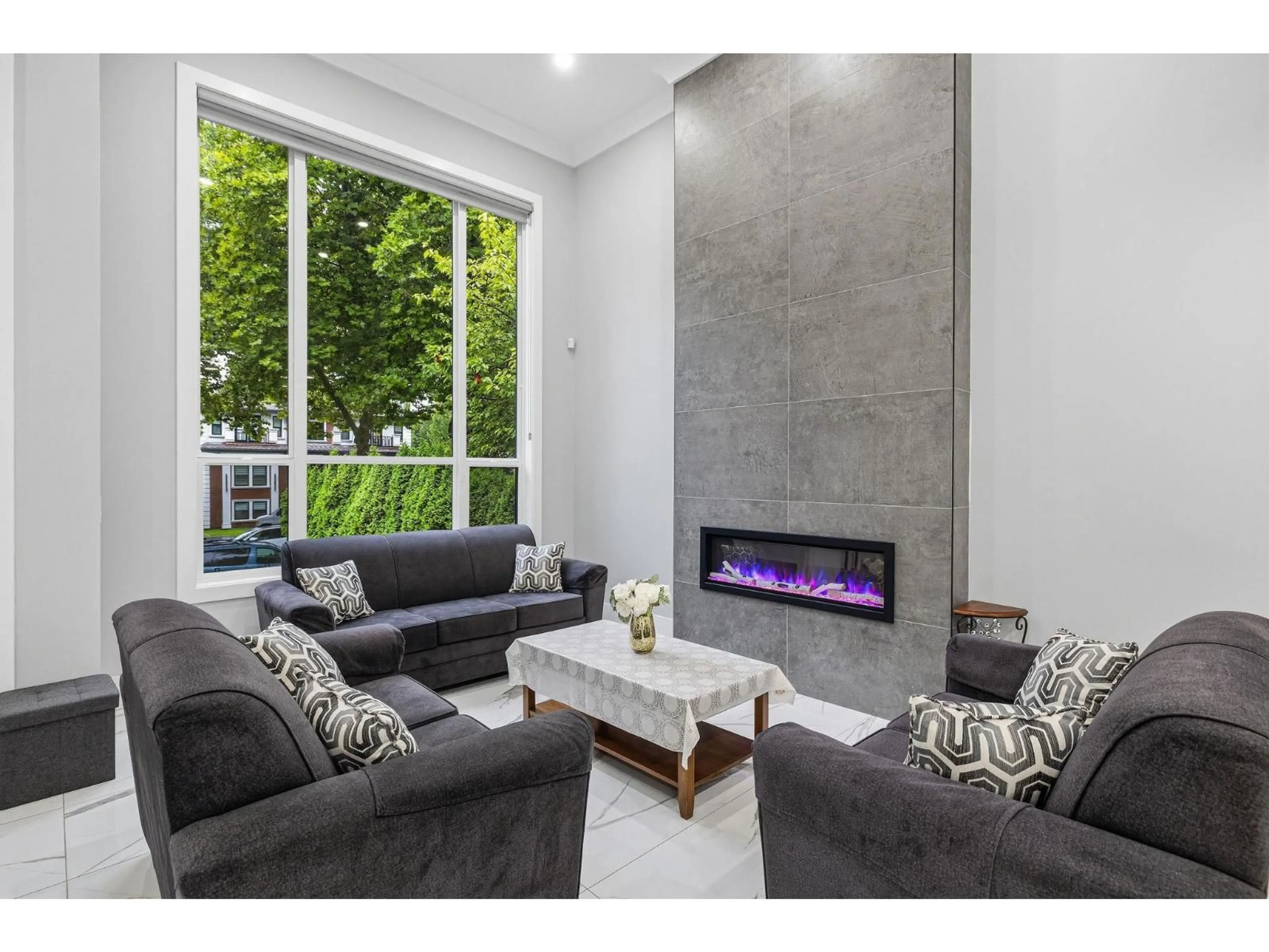 Living room with furniture, unknown for 8995 QUEEN MARY BOULEVARD, Surrey British Columbia V3V6R2