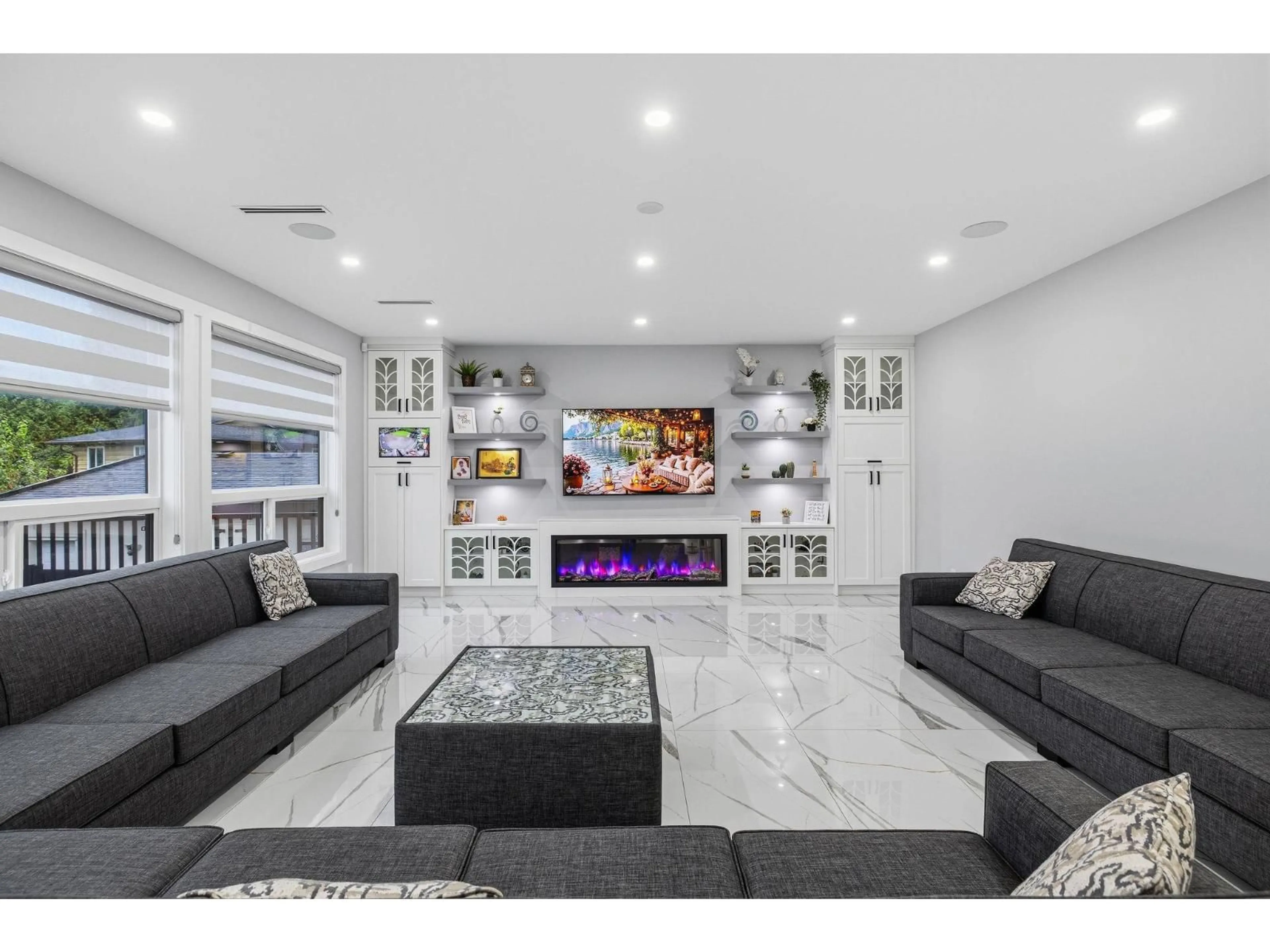 Home theater for 8995 QUEEN MARY BOULEVARD, Surrey British Columbia V3V6R2