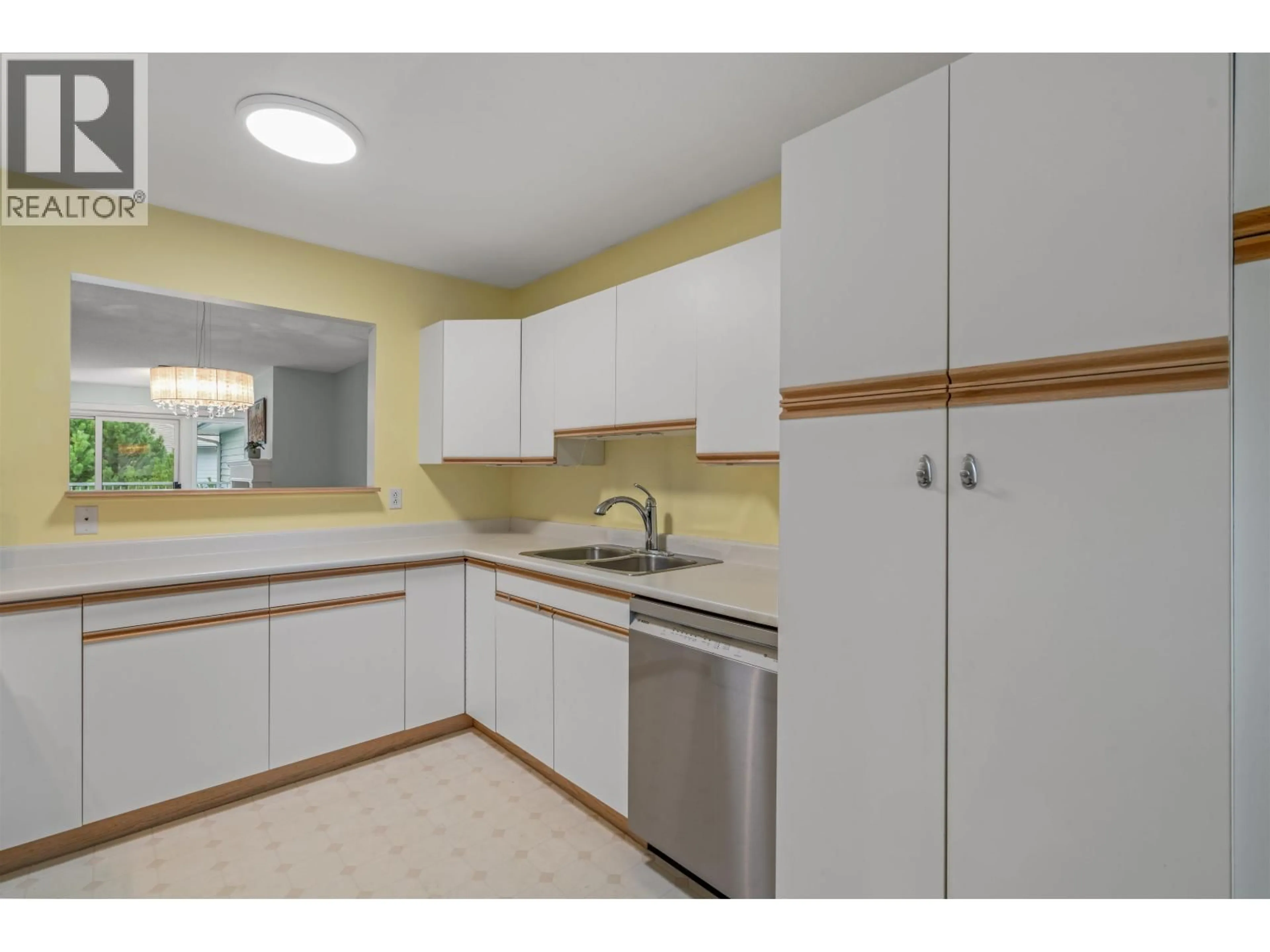 Standard kitchen, unknown for 116 - 801 PRESTON ROAD, Prince George British Columbia V2K4S5