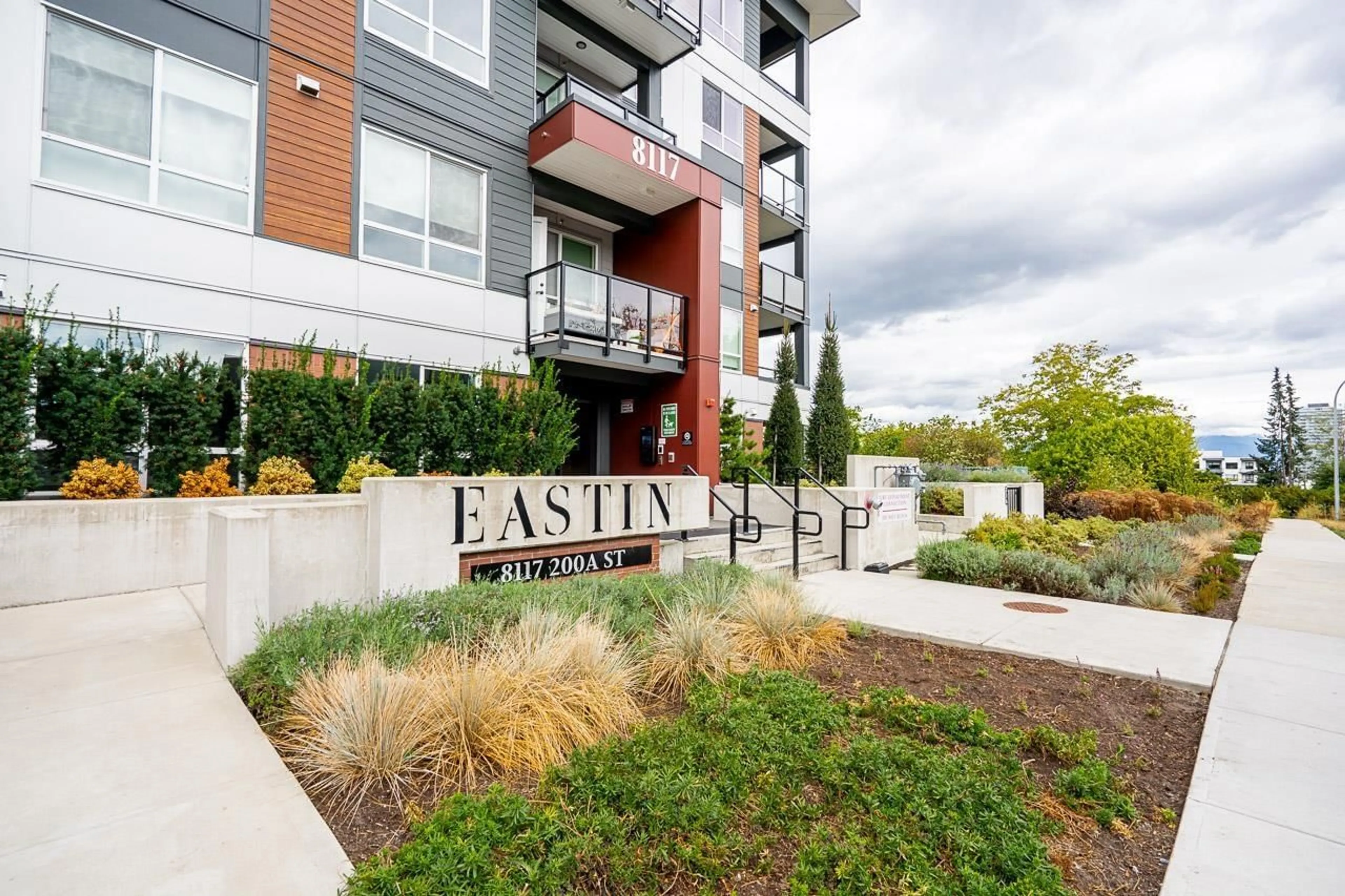 Patio, unknown for 416 - 8117 200A STREET, Langley British Columbia V2Y3W9