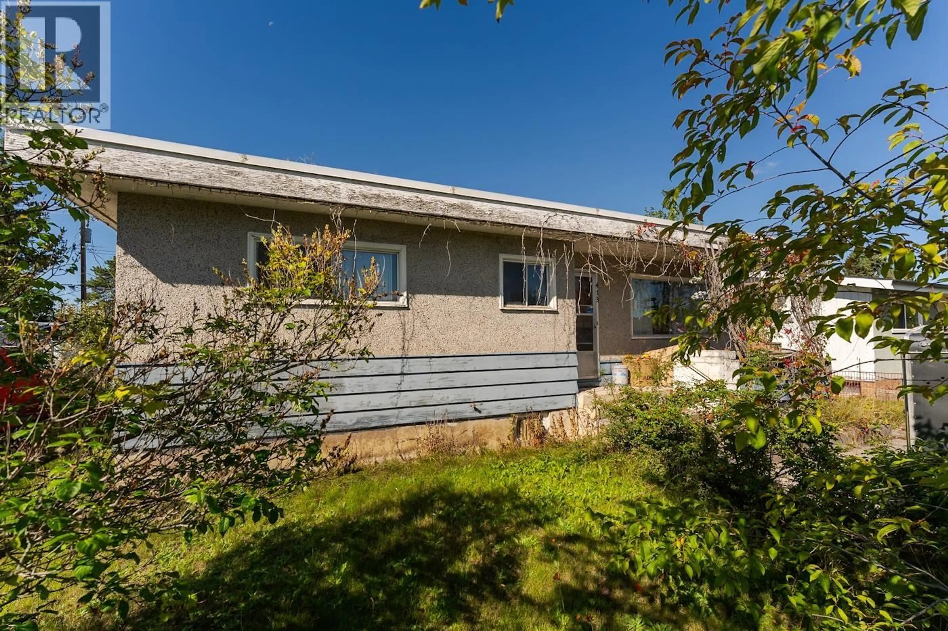 Patio, building for 413 JOHNSON STREET, Prince George British Columbia V2M2Z7