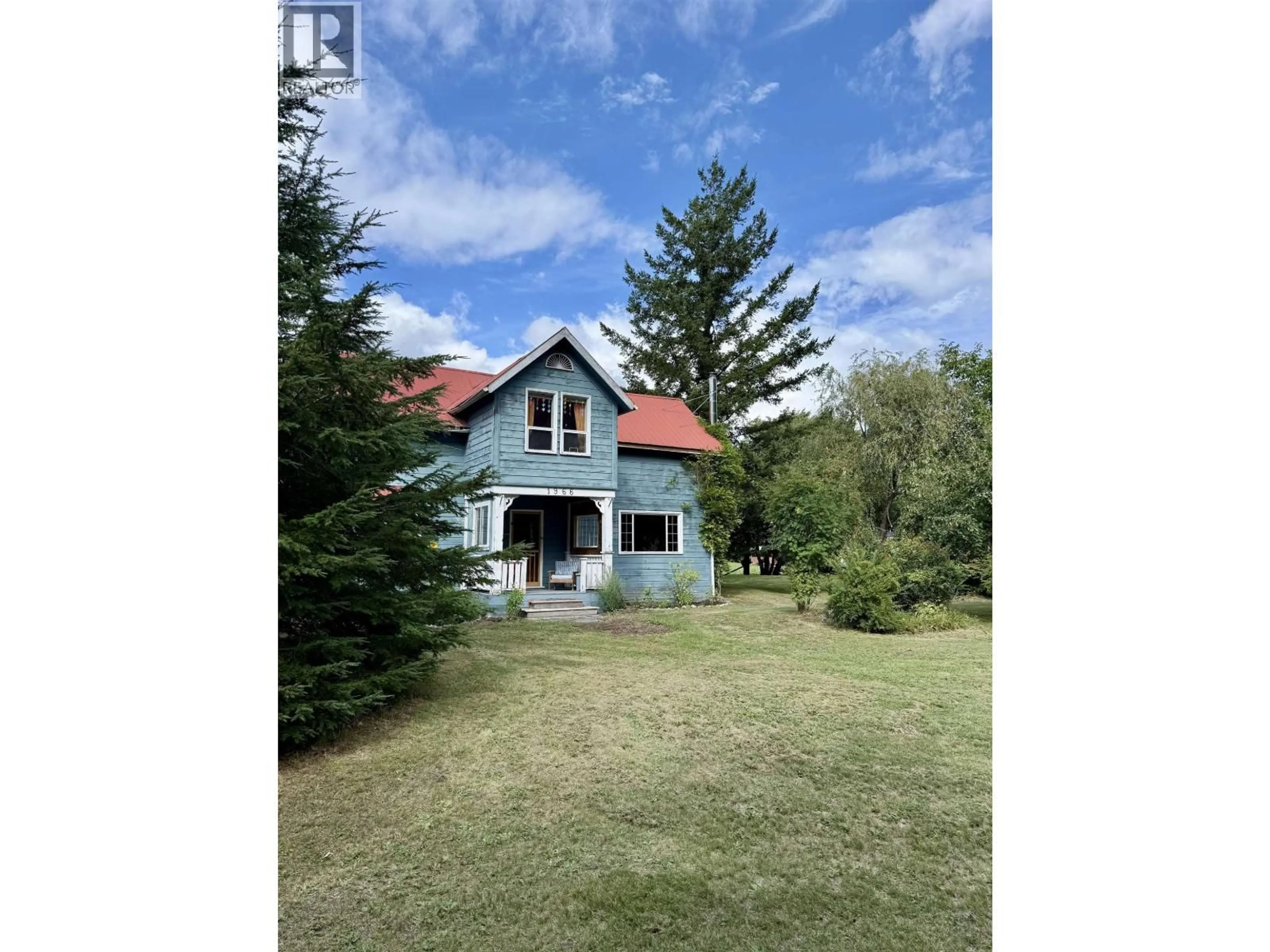 A pic from outside/outdoor area/front of a property/back of a property/a pic from drone, building for 1966 MACKENZIE 20 HIGHWAY, Hagensborg British Columbia V0T1H0