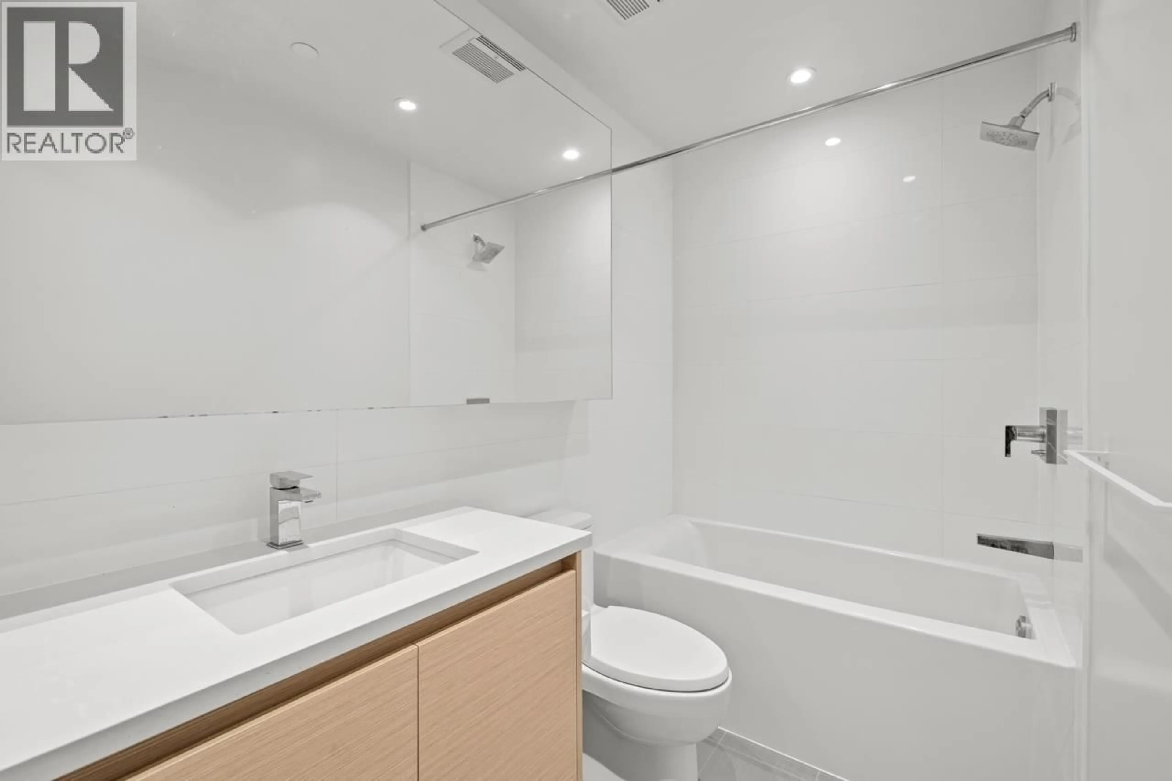 Standard bathroom, unknown for 1302 - 3538 SAWMILL CRESCENT, Vancouver British Columbia V5S0J8
