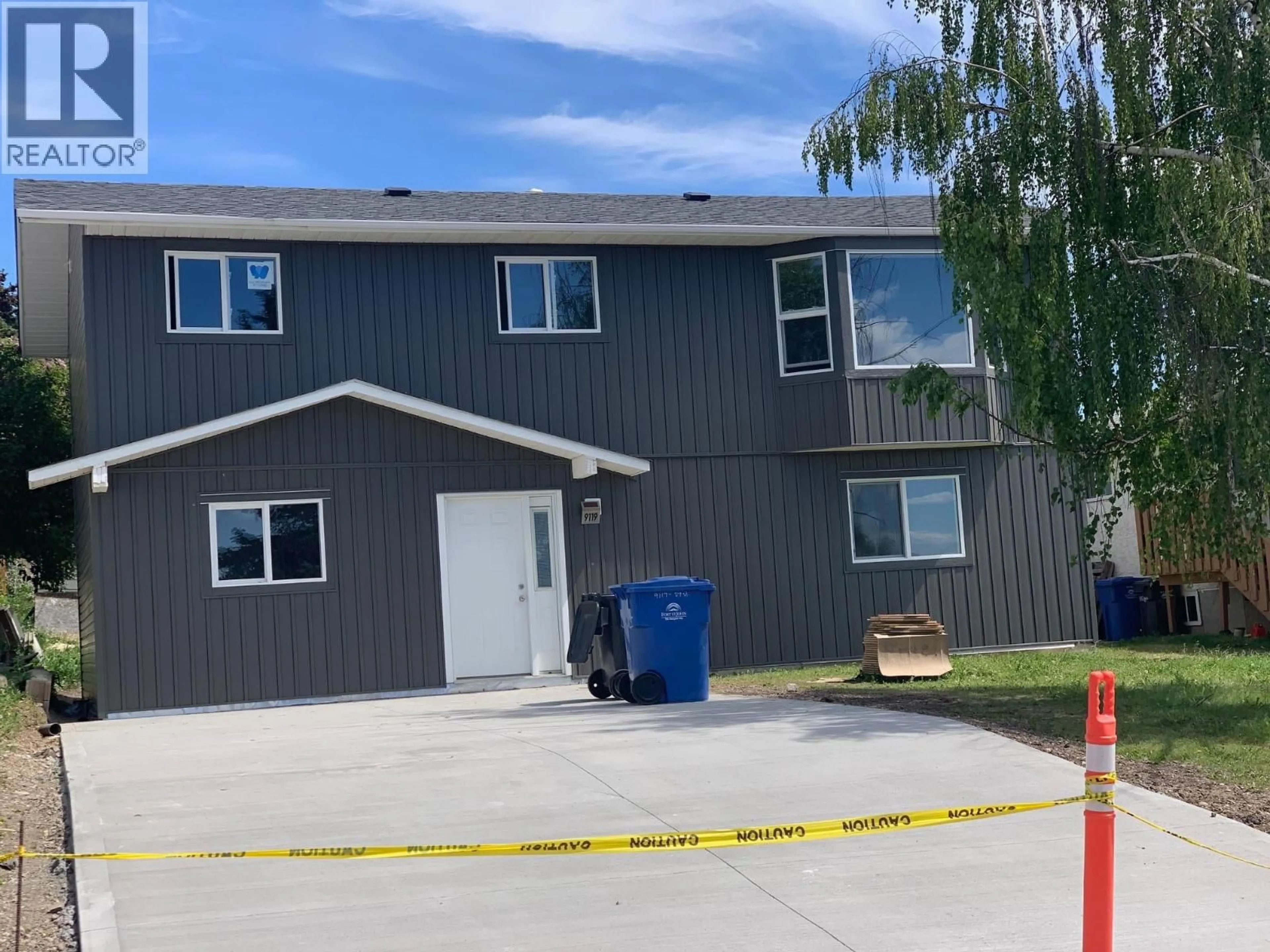 Home with vinyl exterior material, building for 9119 89 STREET, Fort St. John British Columbia V1J4Z3