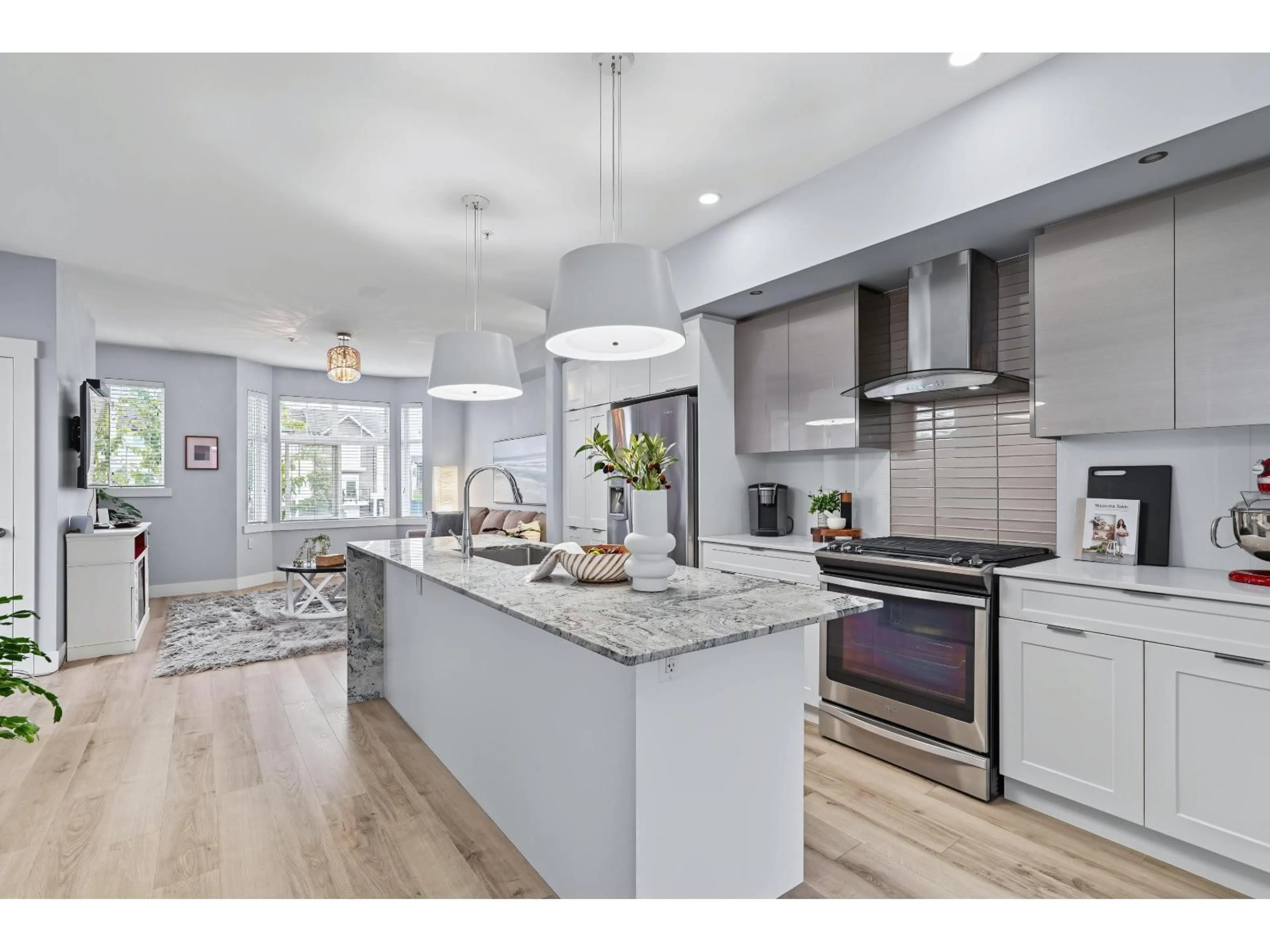 Open concept kitchen, ceramic/tile floor for 28 - 20852 77A AVENUE, Langley British Columbia V2Y0R8