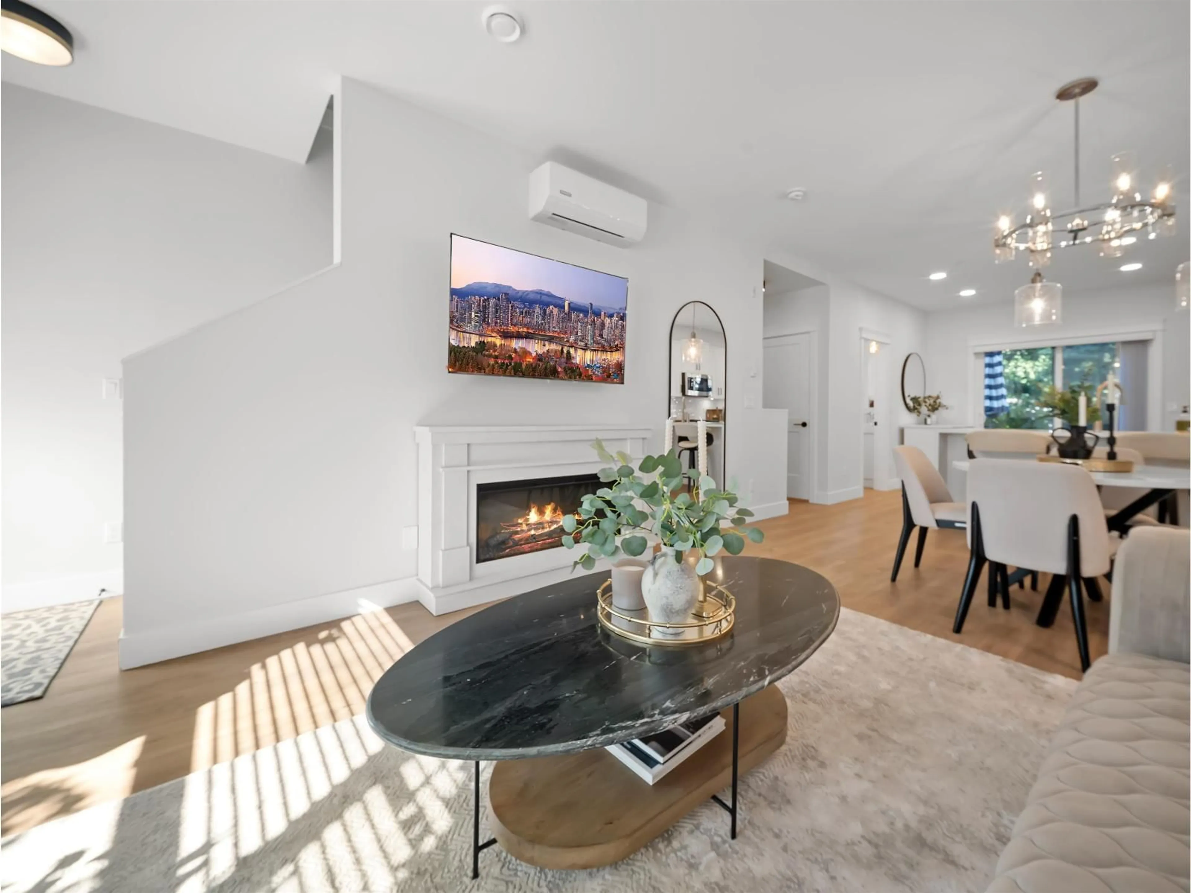 Living room with furniture, unknown for 3 - 20926 83 AVENUE, Langley British Columbia V2Y3Y9