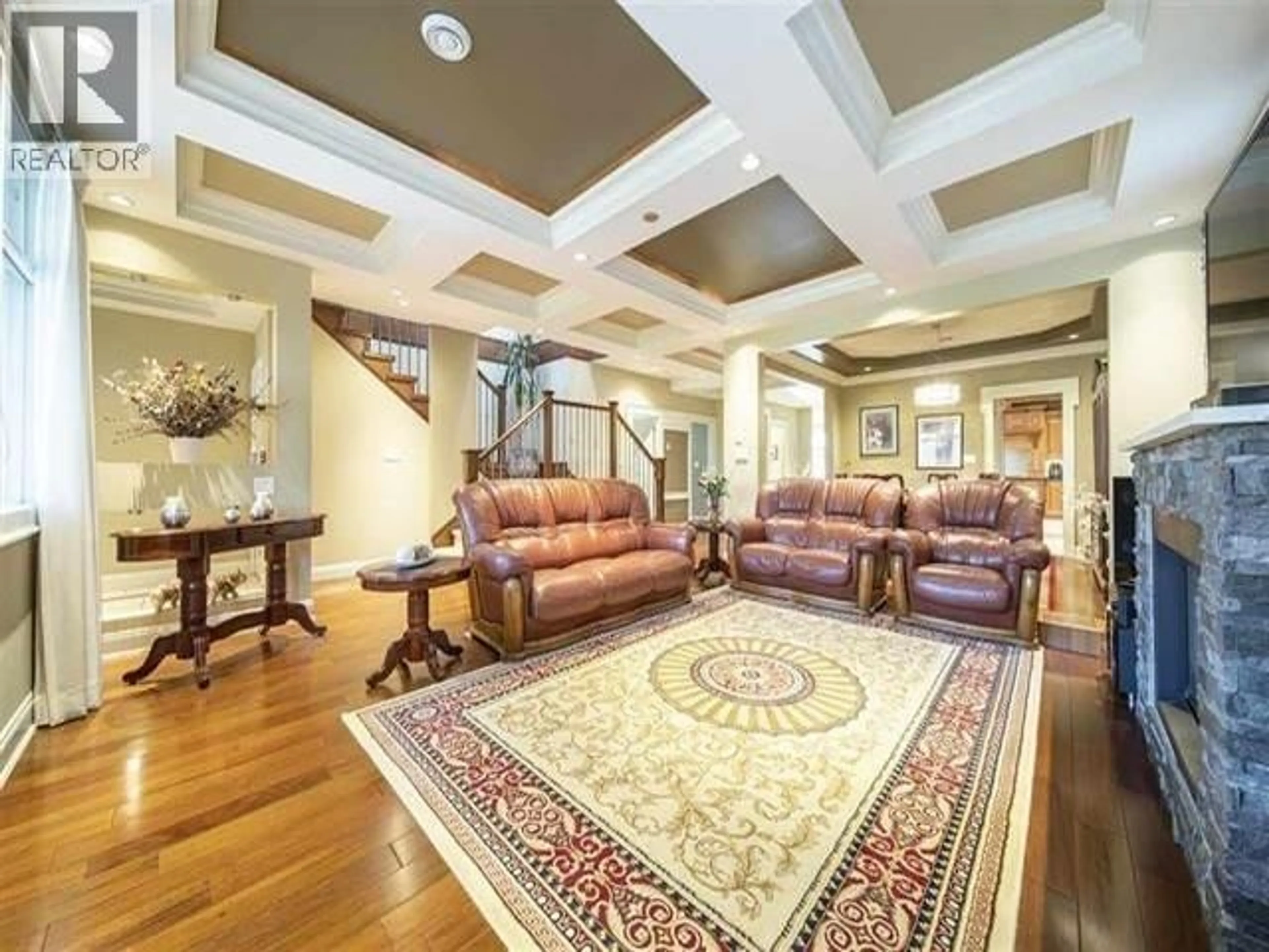 Indoor foyer for 238 HUME STREET, New Westminster British Columbia V3M5N5