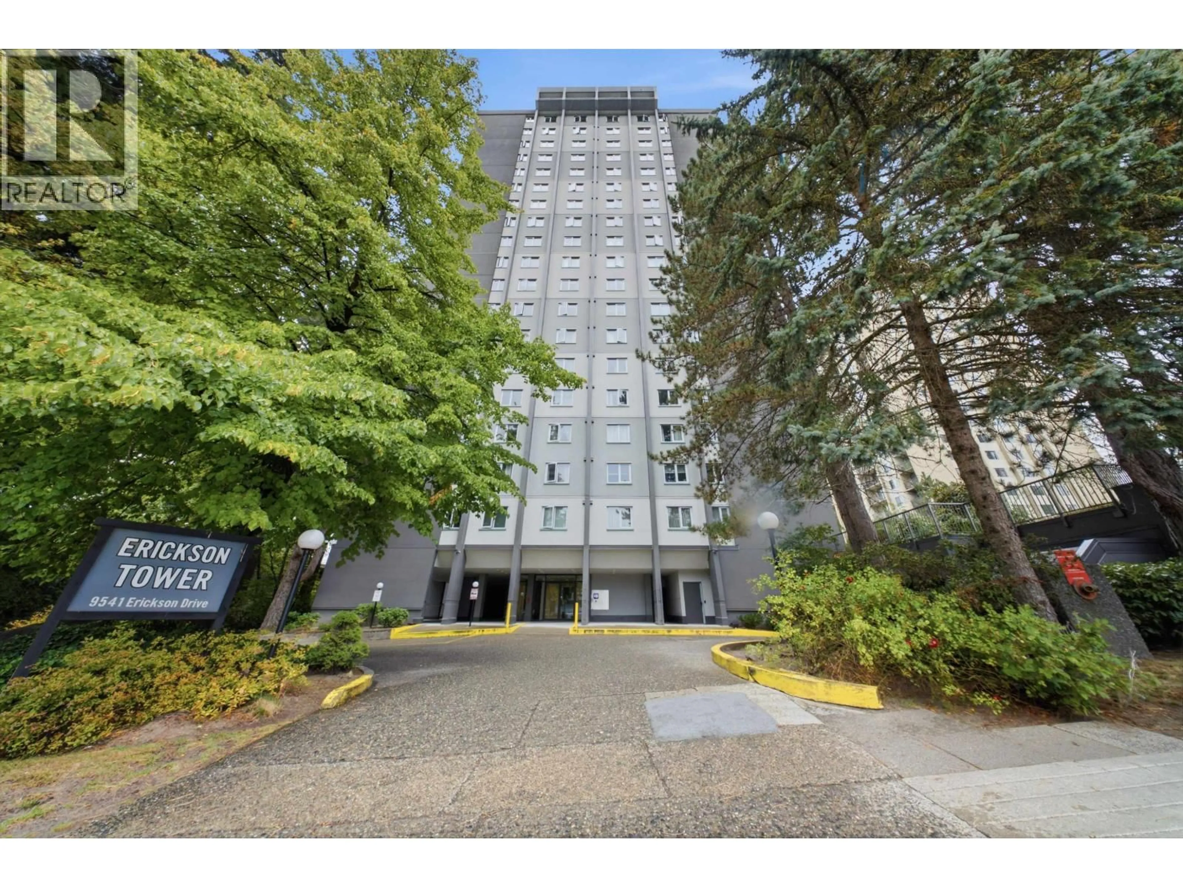 Indoor foyer for 1602 - 9541 ERICKSON DRIVE, Burnaby British Columbia V3J7N8