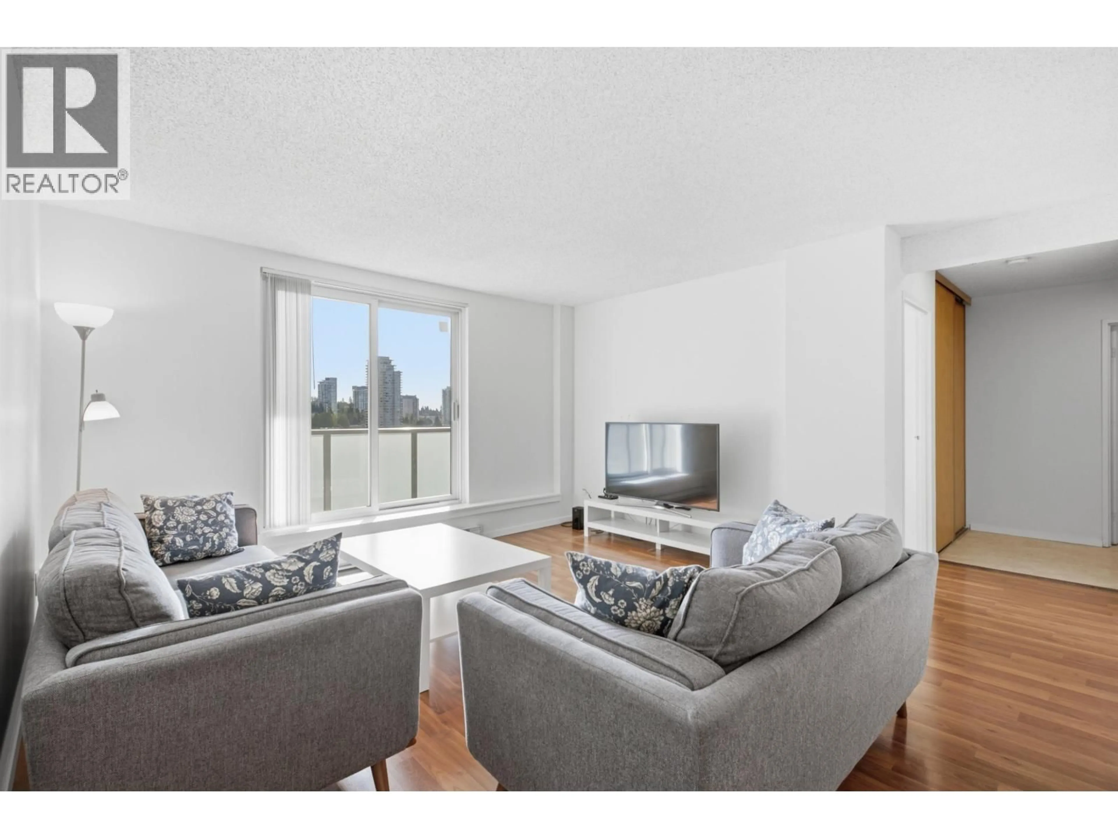 Living room with furniture, unknown for 1602 - 9541 ERICKSON DRIVE, Burnaby British Columbia V3J7N8
