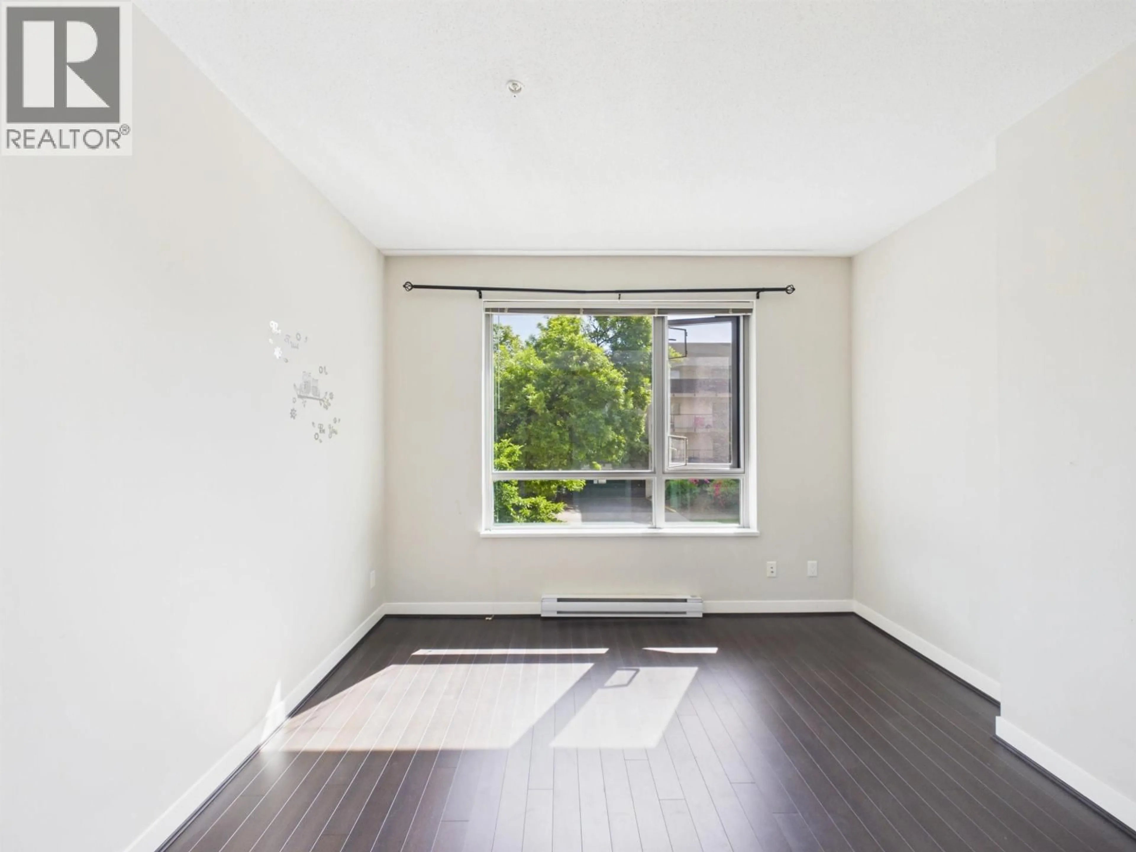 A pic of a room for 3 - 6733 BUSWELL STREET, Richmond British Columbia V6Y0E3