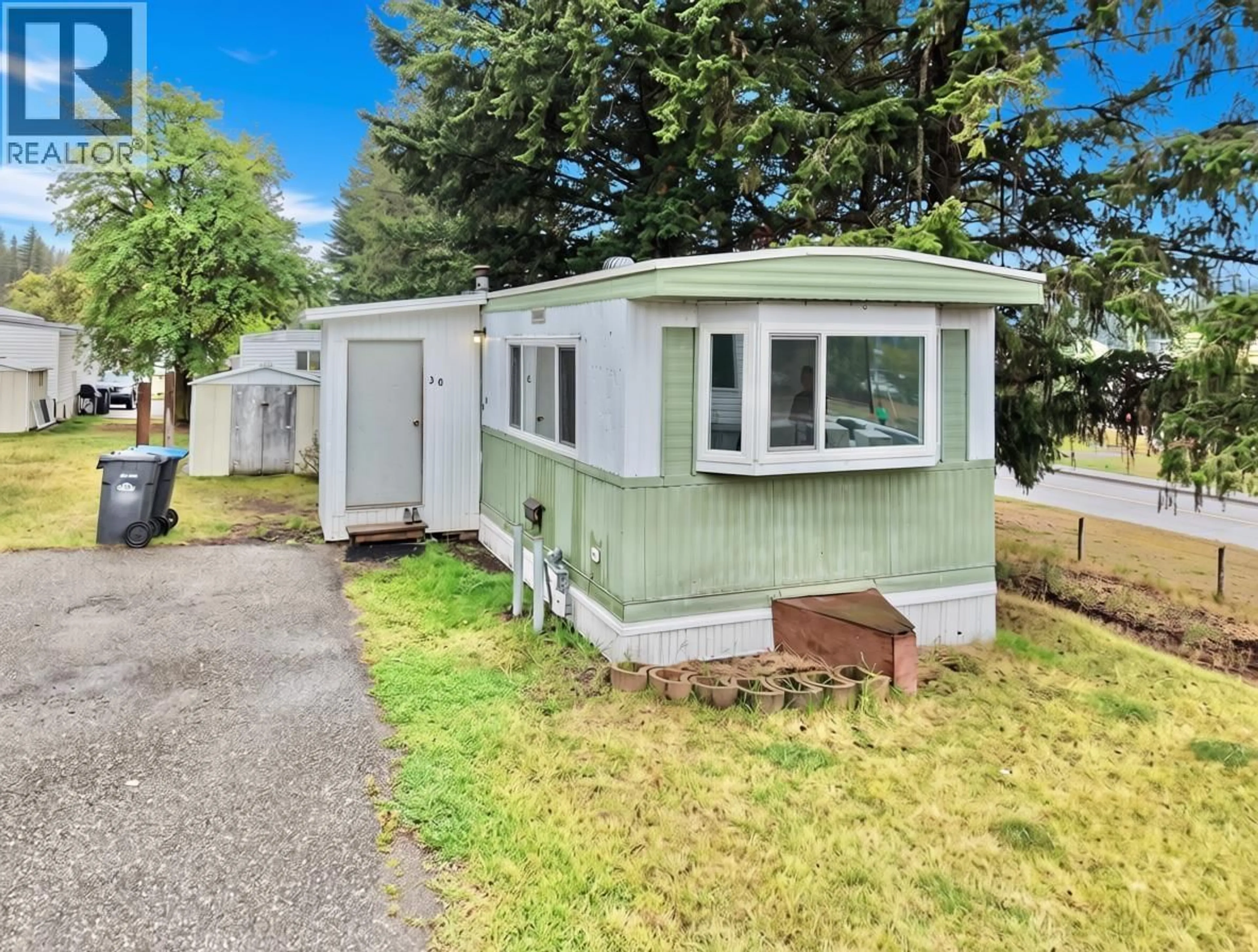 Home with vinyl exterior material, street for 30 - 770 ELEVENTH AVENUE, Williams Lake British Columbia V2G2M4