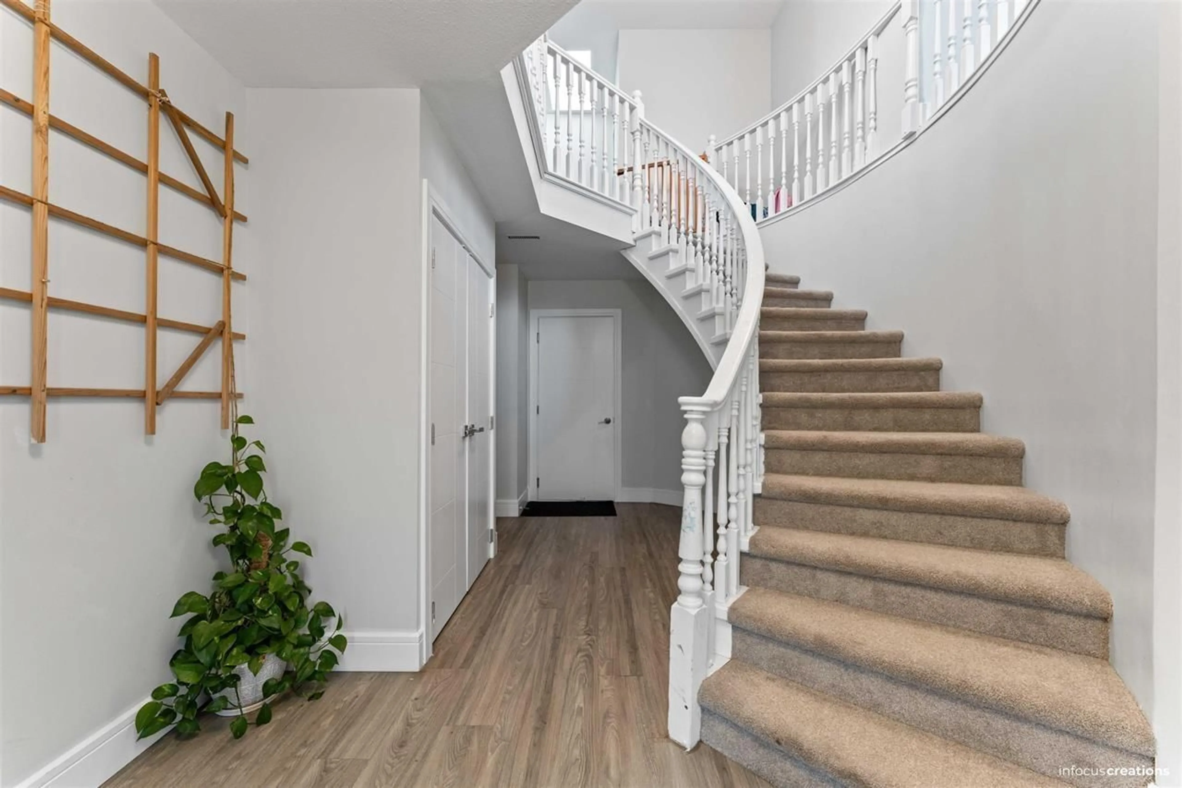 Unknown for 7565 123A STREET, Surrey British Columbia V3W9P6