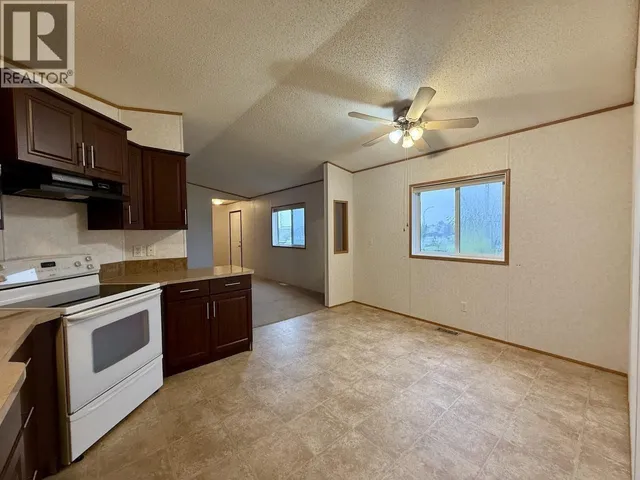 7926 85A AVENUE, Fort St. John 2