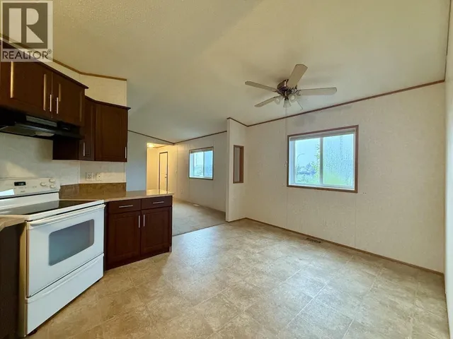 7926 85A AVENUE, Fort St. John 4