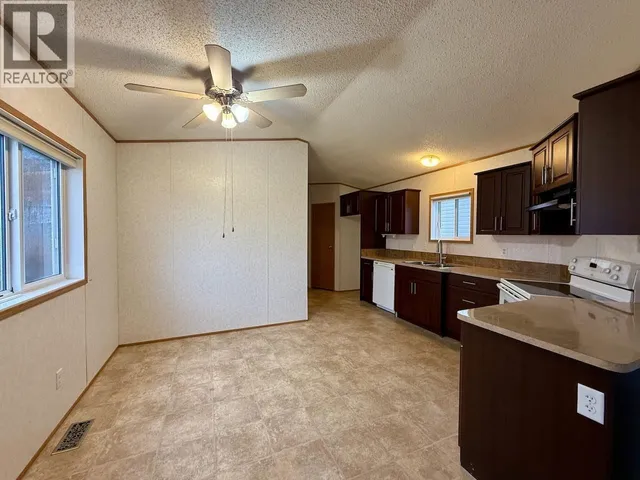 7926 85A AVENUE, Fort St. John 5