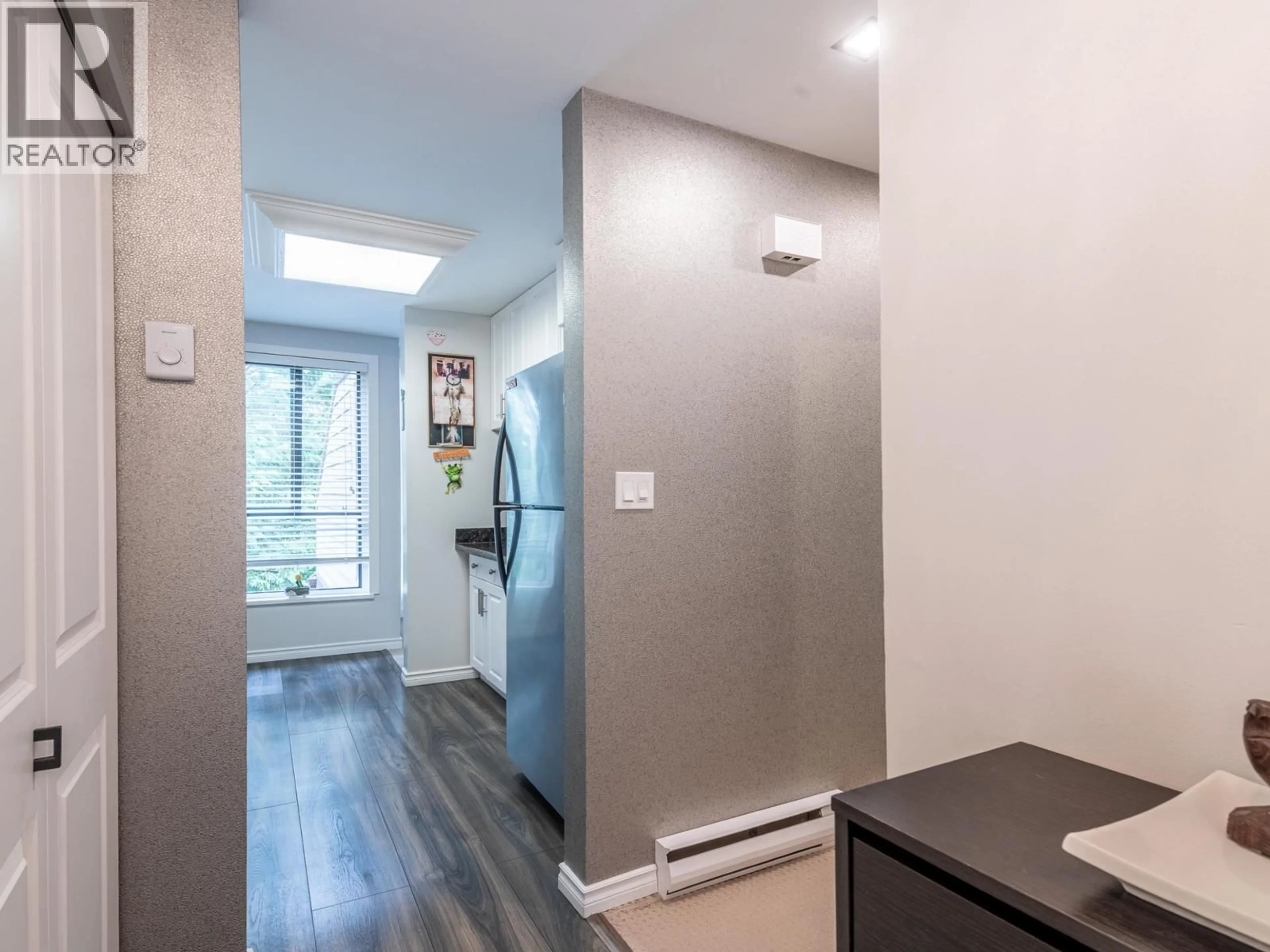 Indoor entryway for 201 - 9152 SATURNA DRIVE, Burnaby British Columbia V3J7K2