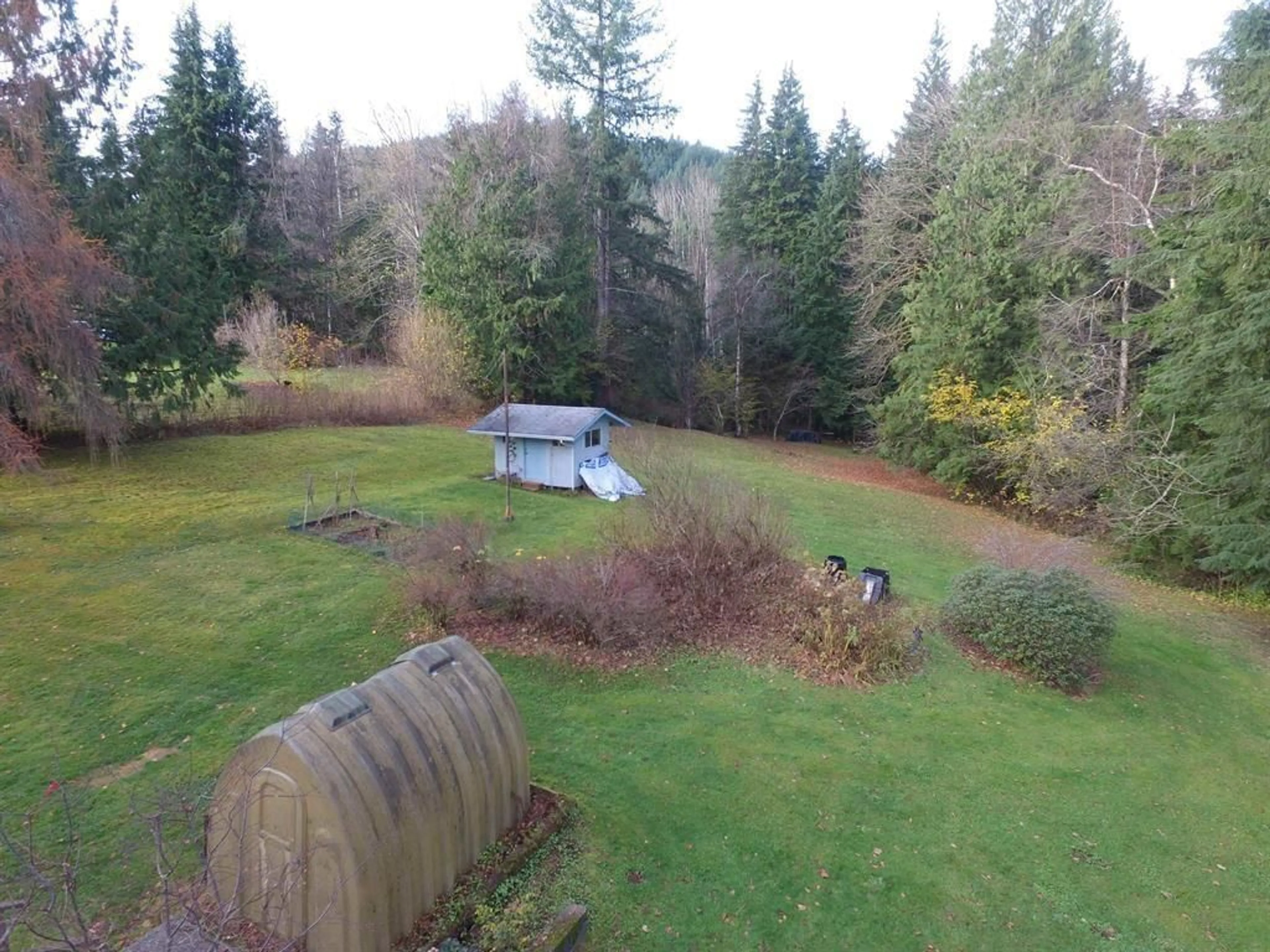 A pic from outside/outdoor area/front of a property/back of a property/a pic from drone, forest/trees view for 33875 RICHARDS AVENUE, Mission British Columbia V2V7E3