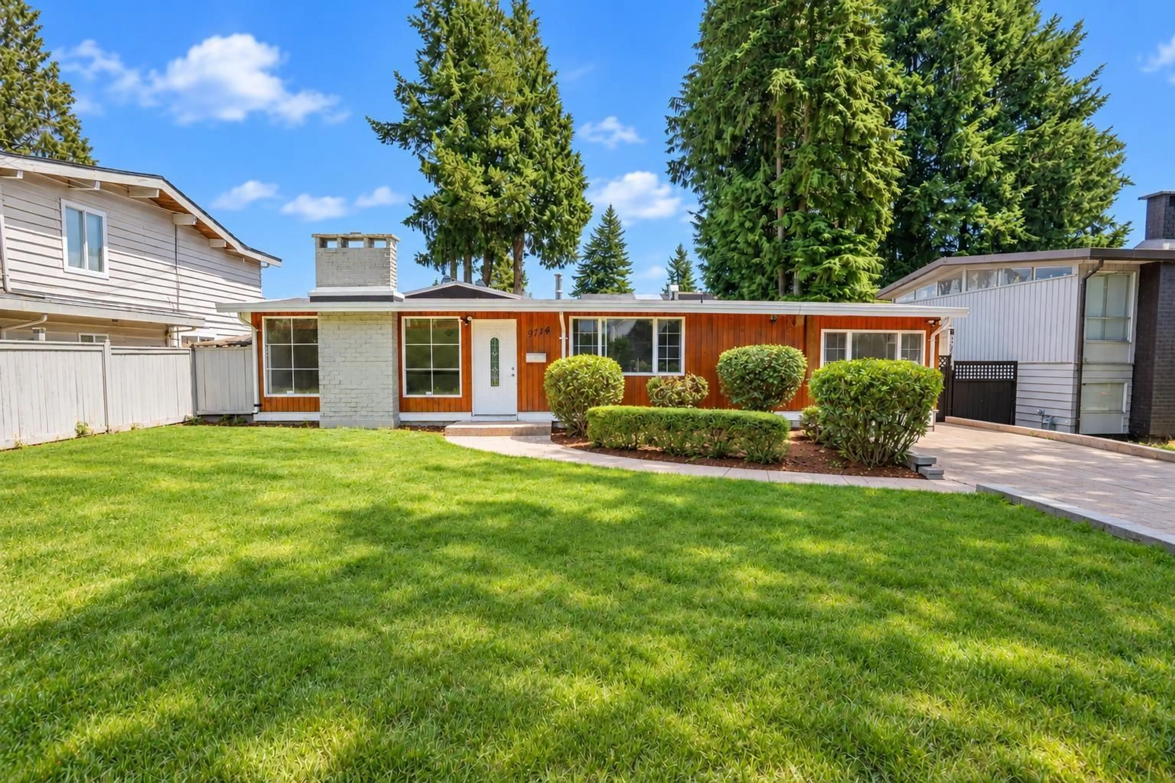 Unknown for 9714 131 STREET, Surrey British Columbia V3T3P3