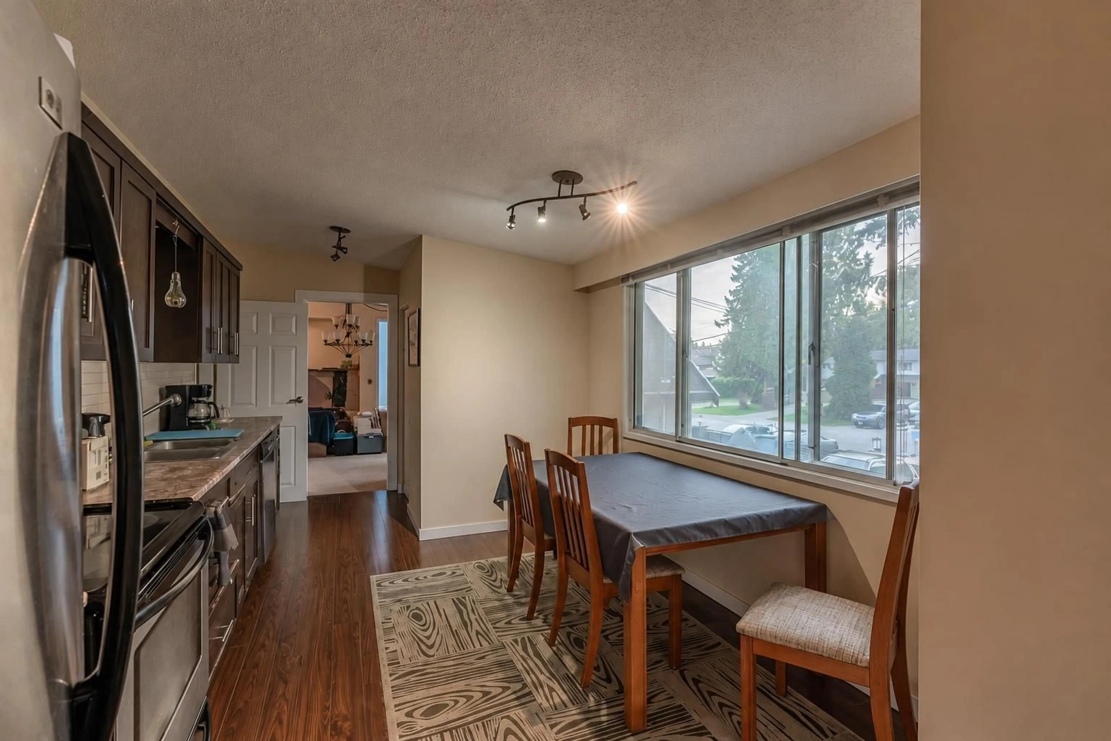 Dining room, unknown for 9704 131 STREET, Surrey British Columbia V3T3P3