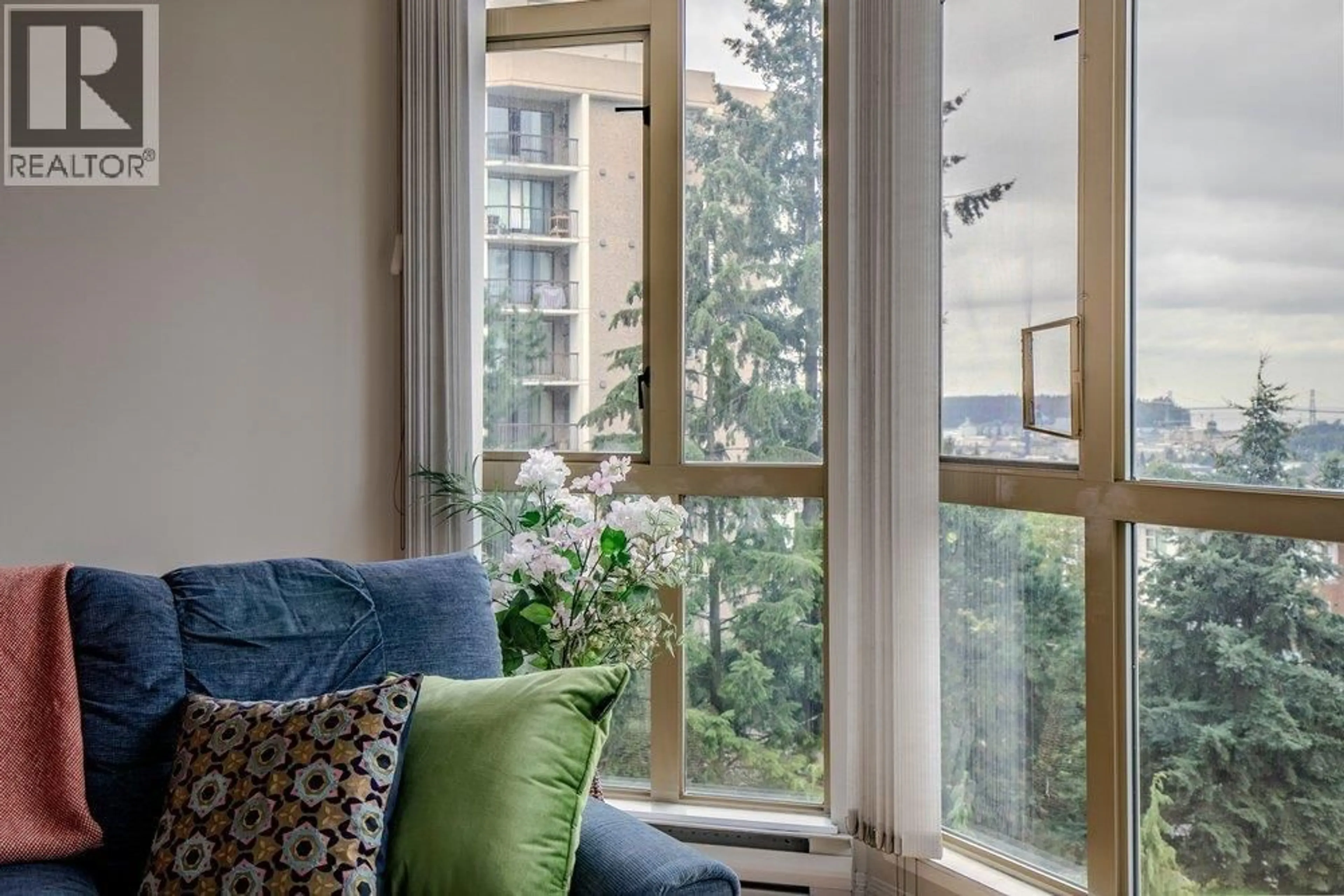 Balcony in the apartment, unknown for 606 - 160 KEITH ROAD, North Vancouver British Columbia V7M3M2
