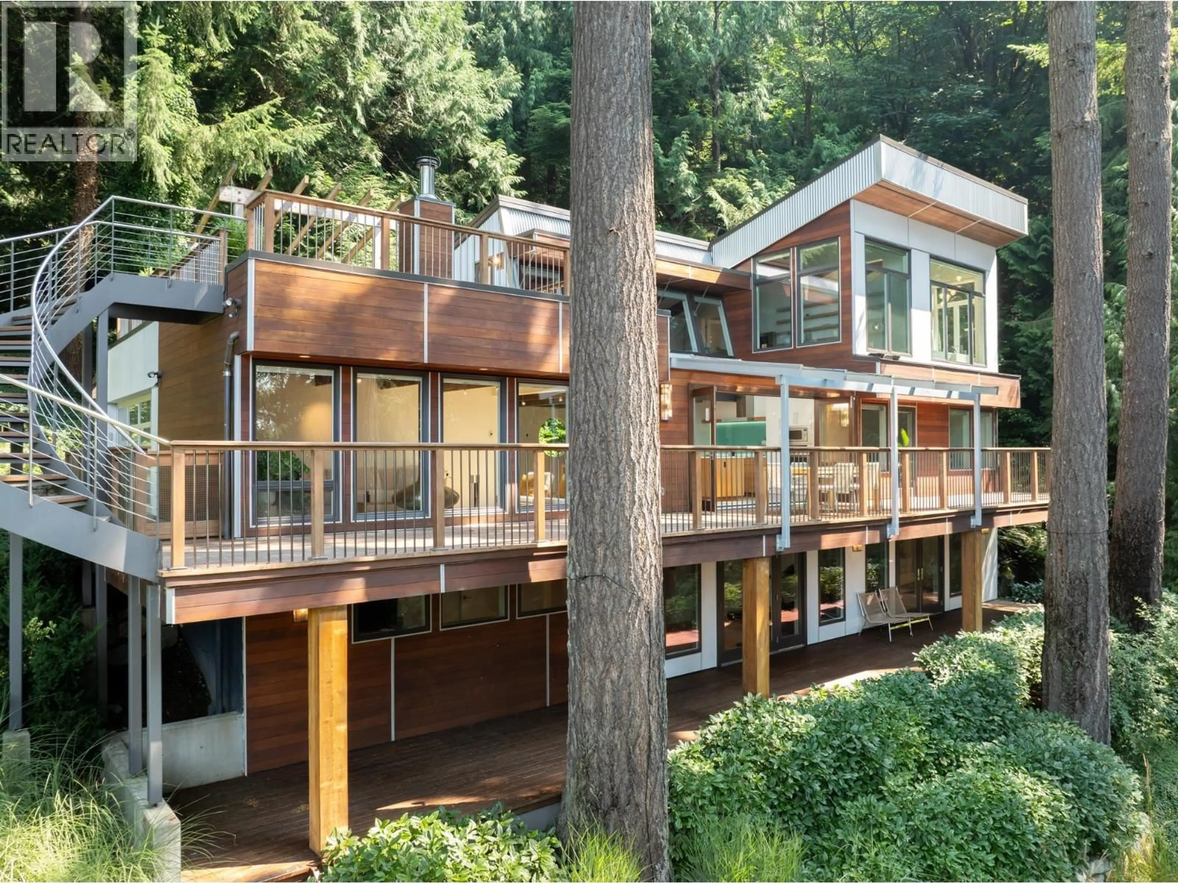 Home with brick exterior material, forest/trees view for 170 SUNSET DRIVE, Lions Bay British Columbia V0N2E0