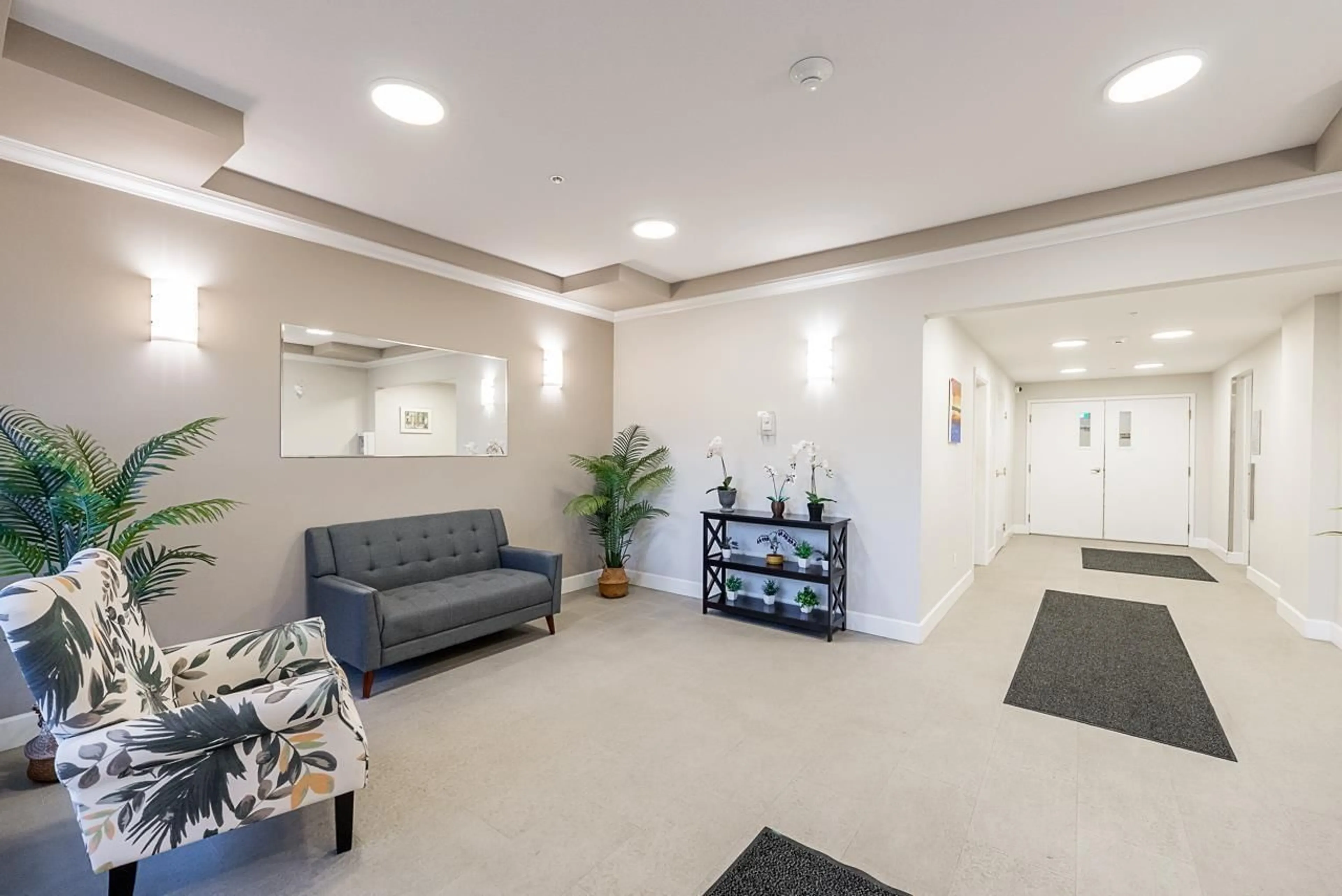 Lobby for 302 - 13911 70 AVENUE, Surrey British Columbia V3W6B4