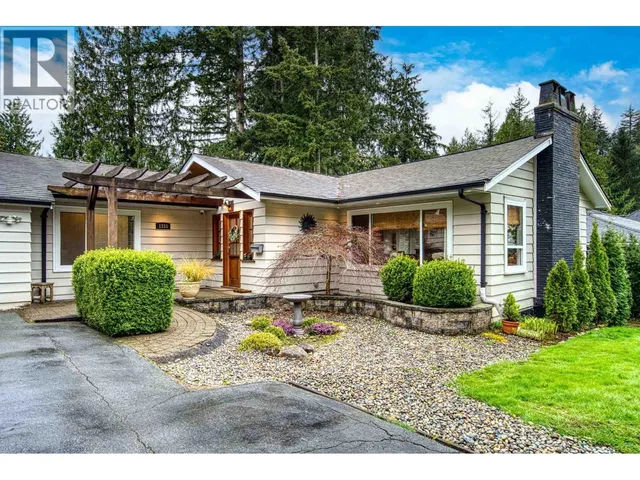 1335 RIDGEWOOD DRIVE, North Vancouver 2