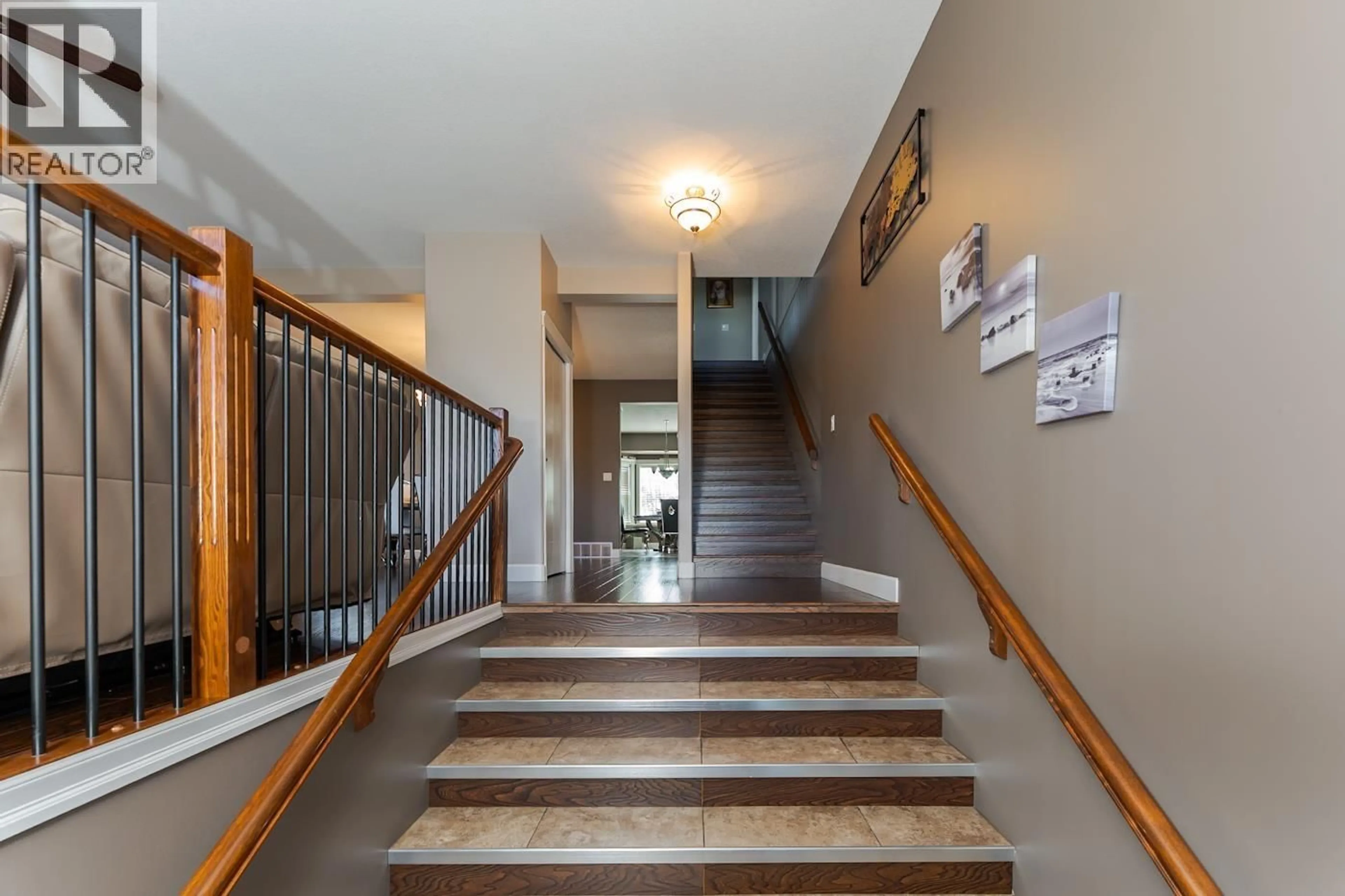 Indoor foyer for 1115 ABRUZZI PLACE, Prince George British Columbia V2N0B7
