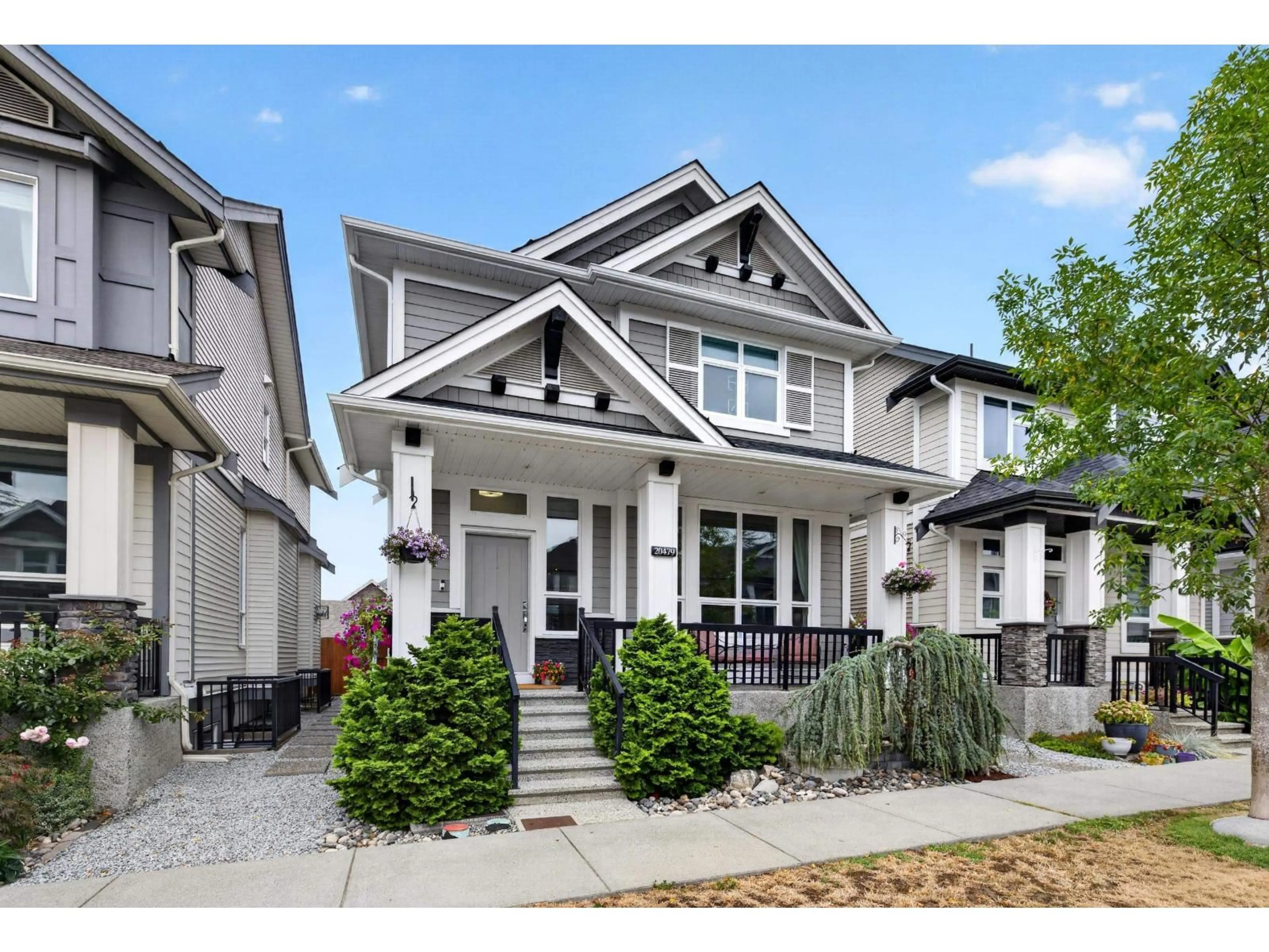 Home with vinyl exterior material, street for 20479 77B AVENUE, Langley British Columbia V2Y4K3