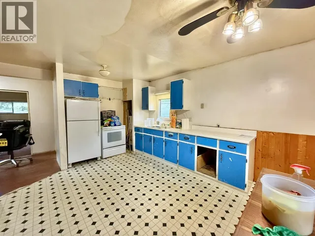 356 BAKER DRIVE, Quesnel 4