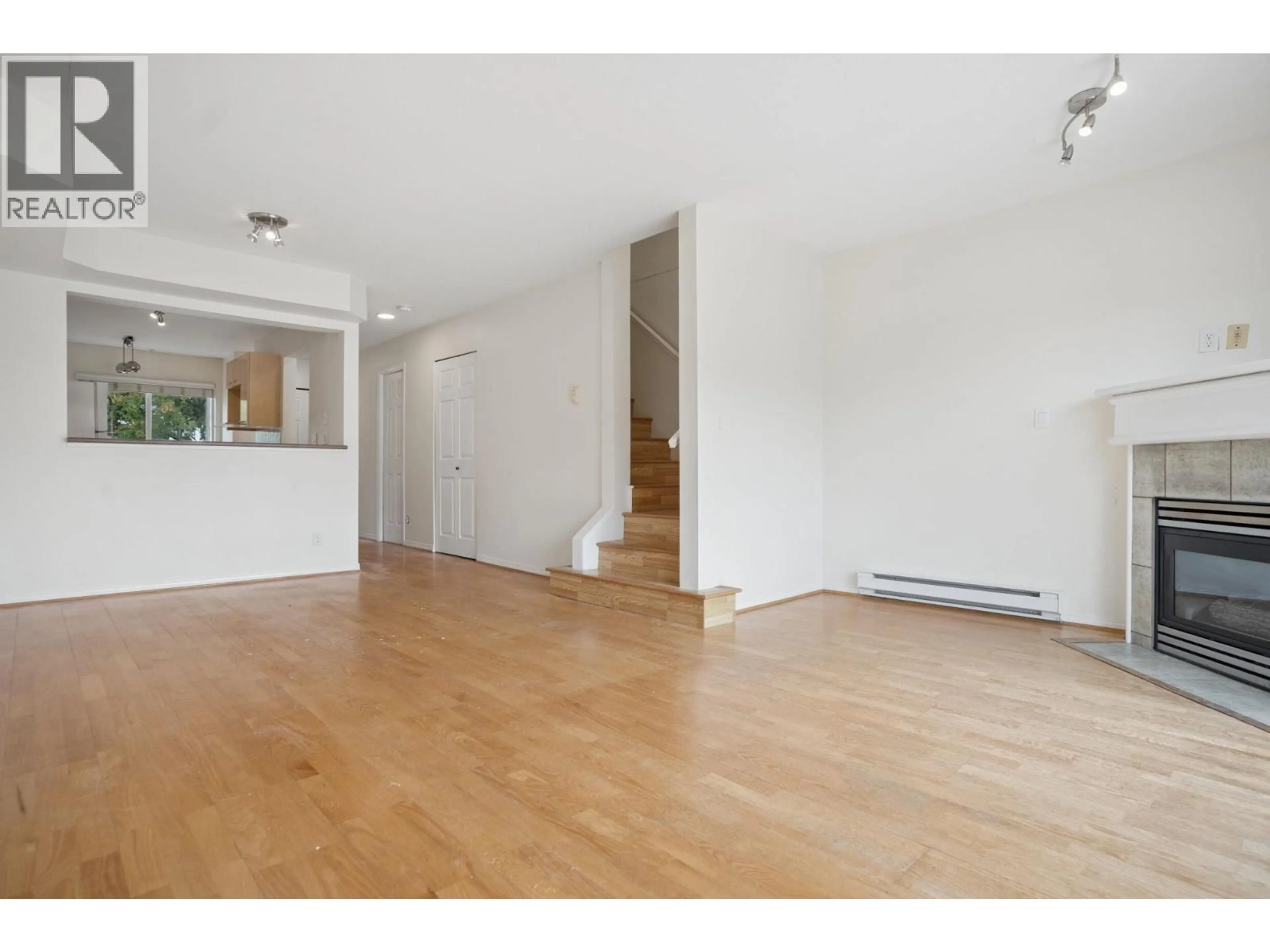 Unknown for 237 - 1408 CARTIER AVENUE, Coquitlam British Columbia V3K7A4