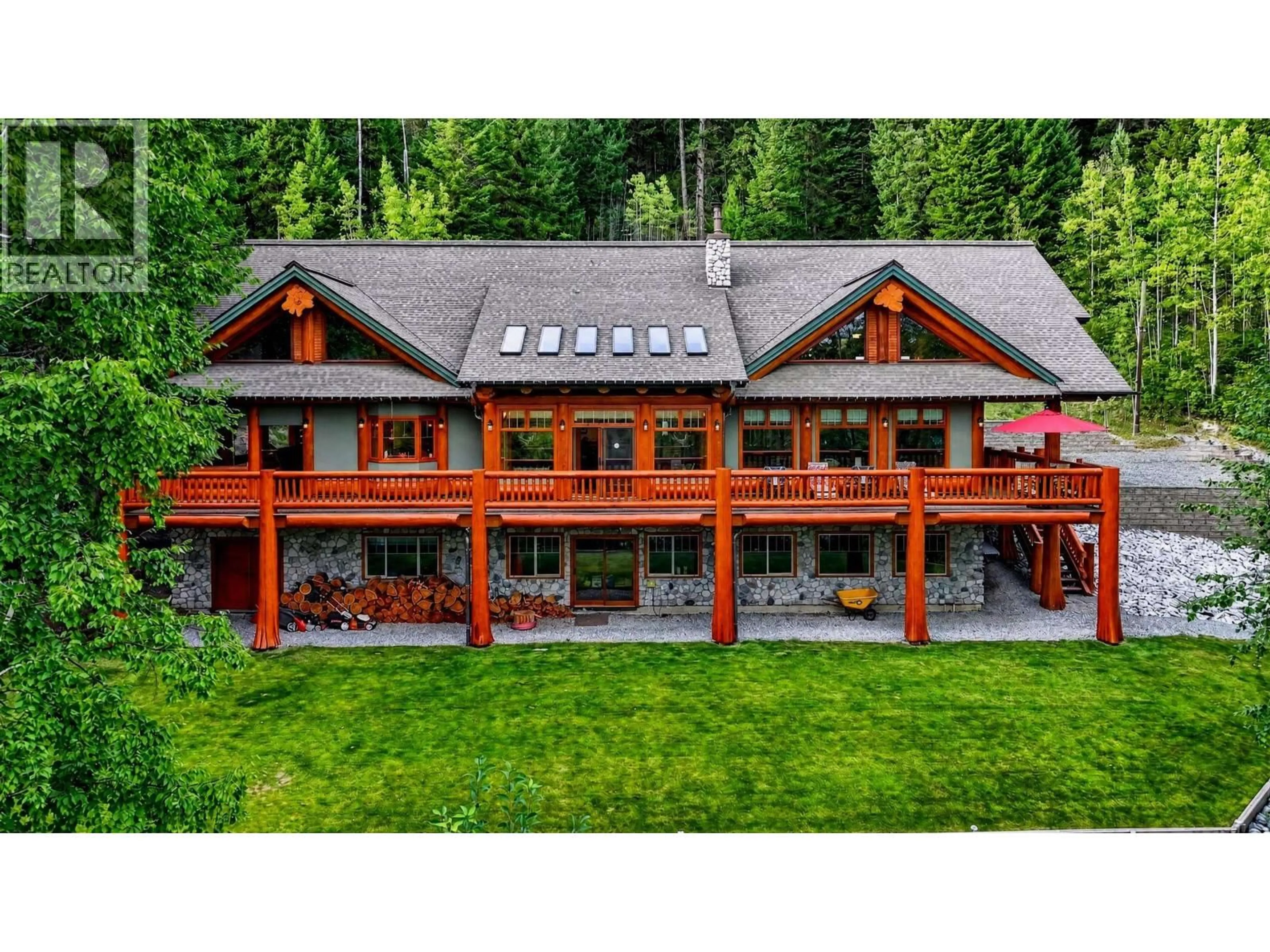 A pic from outside/outdoor area/front of a property/back of a property/a pic from drone, unknown for 3698 MCLARTY CRESCENT, Prince George British Columbia V2K4Z3