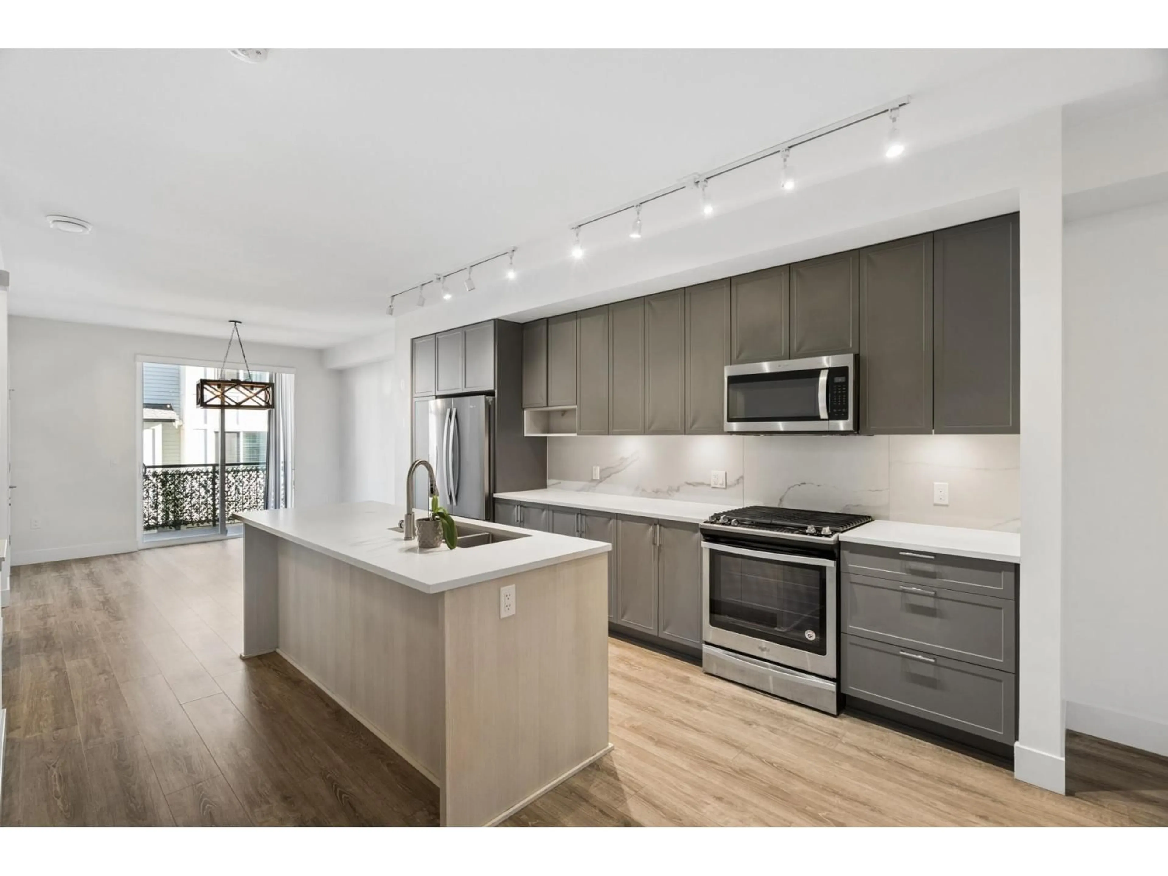Open concept kitchen, unknown for 40 - 9718 161A STREET, Surrey British Columbia V4N6S7