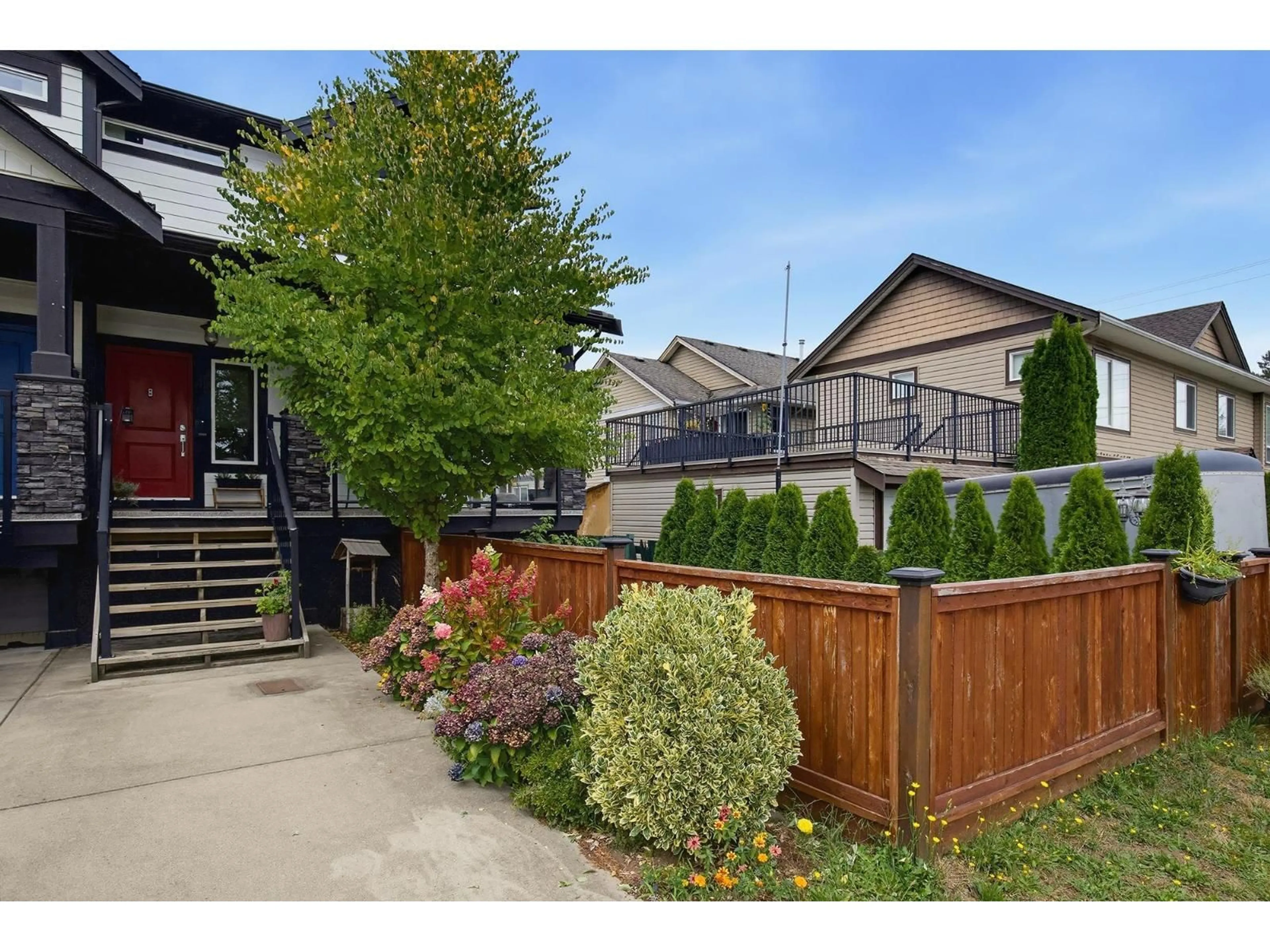Patio, street for 33367 5TH AVENUE, Mission British Columbia V2V1W2