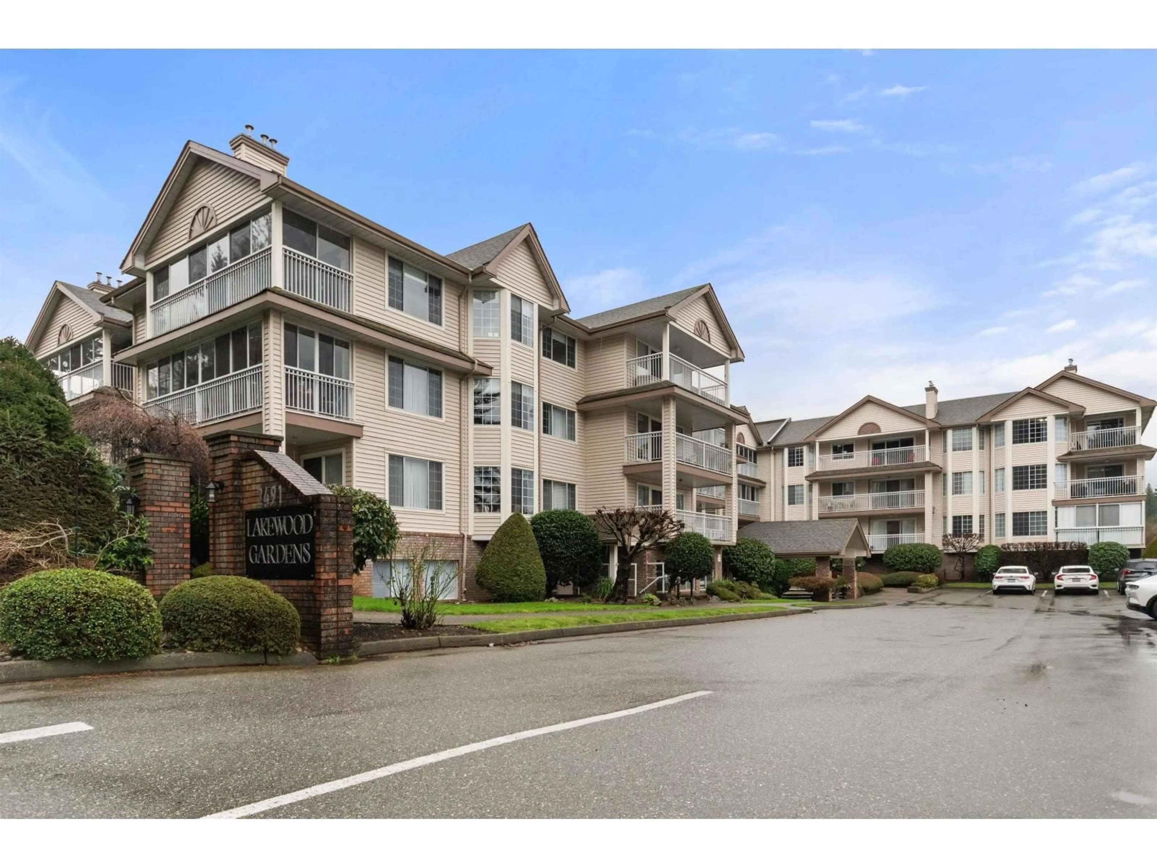 Unknown for 301 - 2491 GLADWIN ROAD, Abbotsford British Columbia V2T3N8