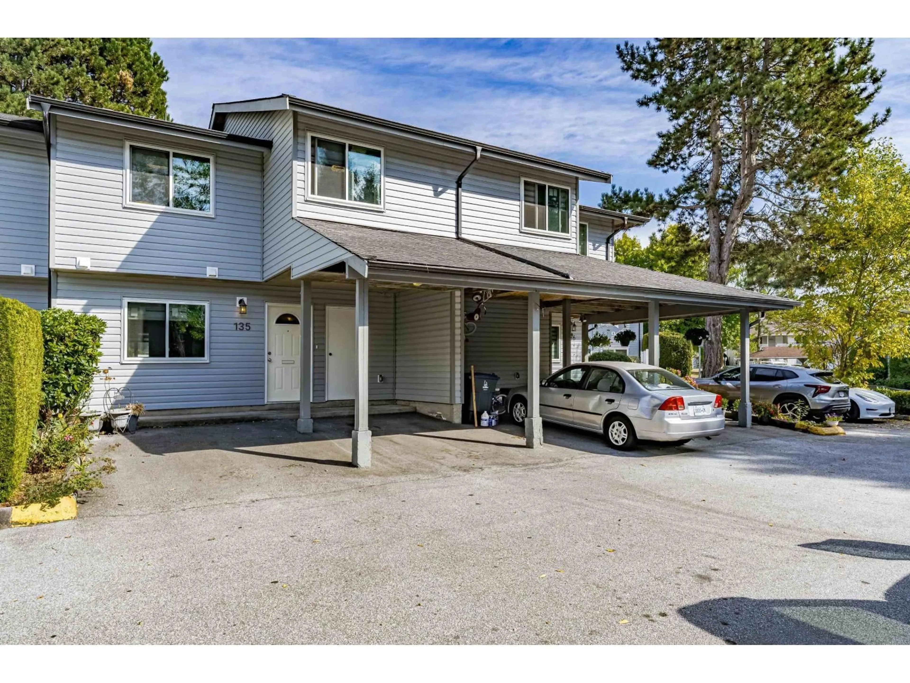 Unknown for 135 - 7325 140 STREET, Surrey British Columbia V3W5J6