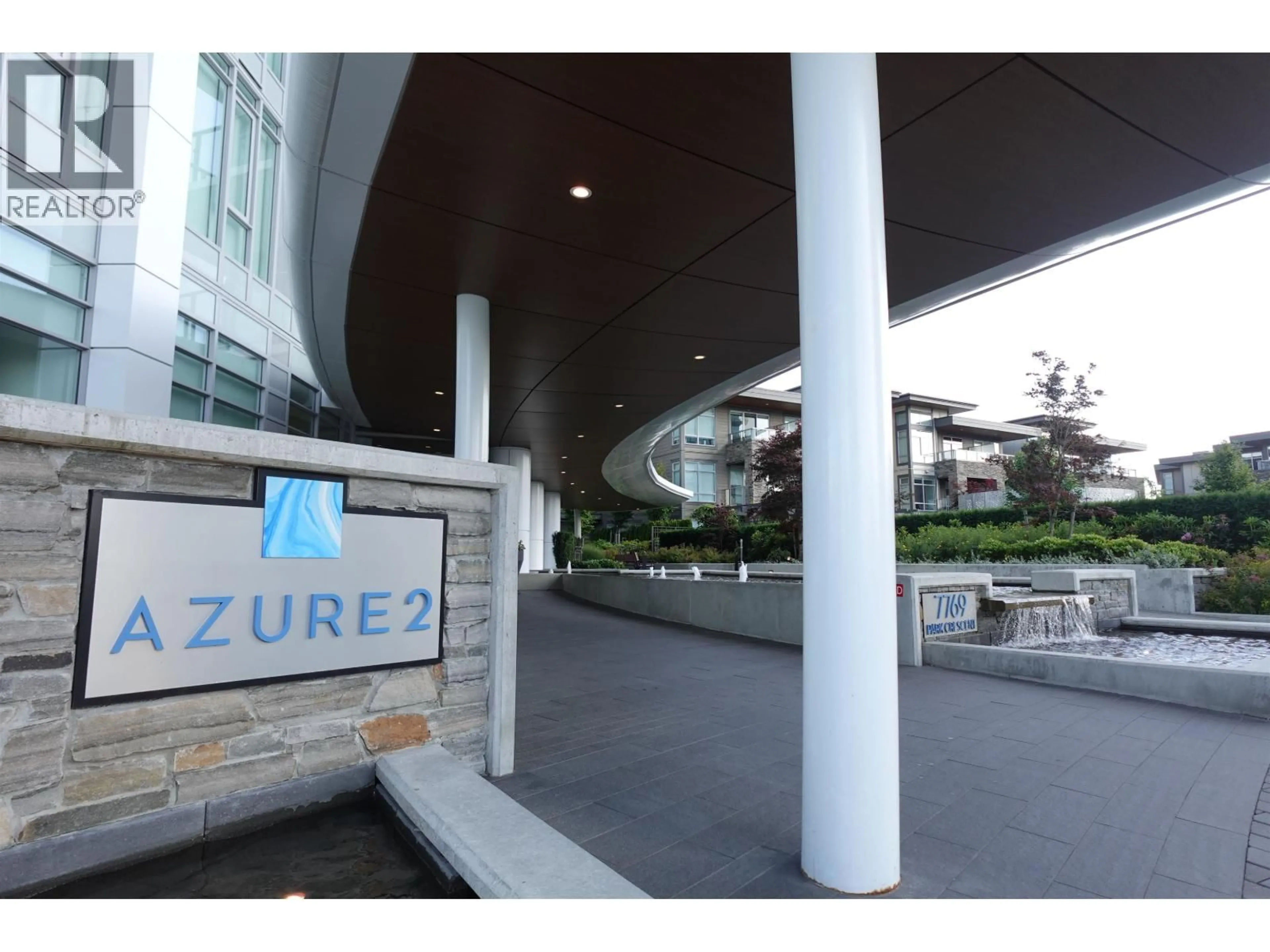 Indoor foyer for 2401 - 7769 PARK CRESCENT, Burnaby British Columbia V3N0J7