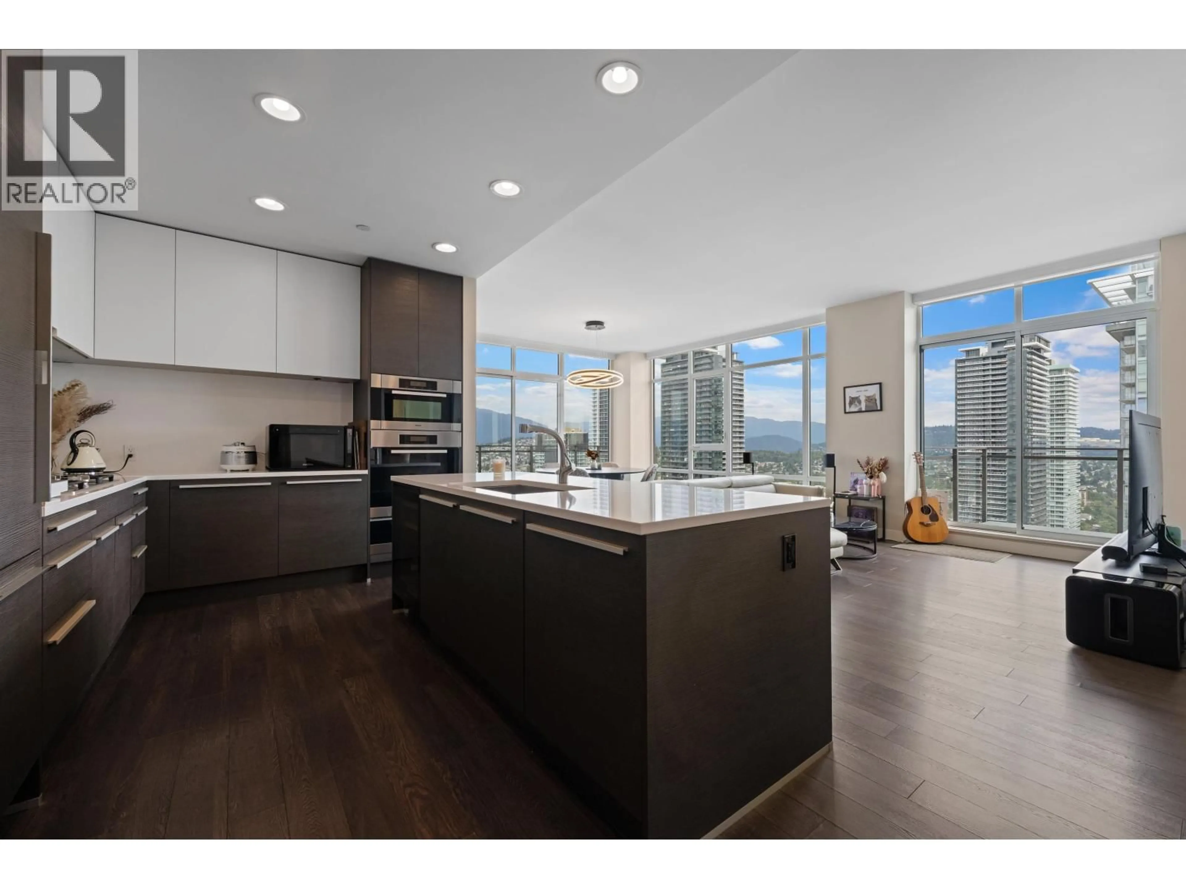 Open concept kitchen, unknown for 4502 - 2008 ROSSER AVENUE, Burnaby British Columbia V5C0H8