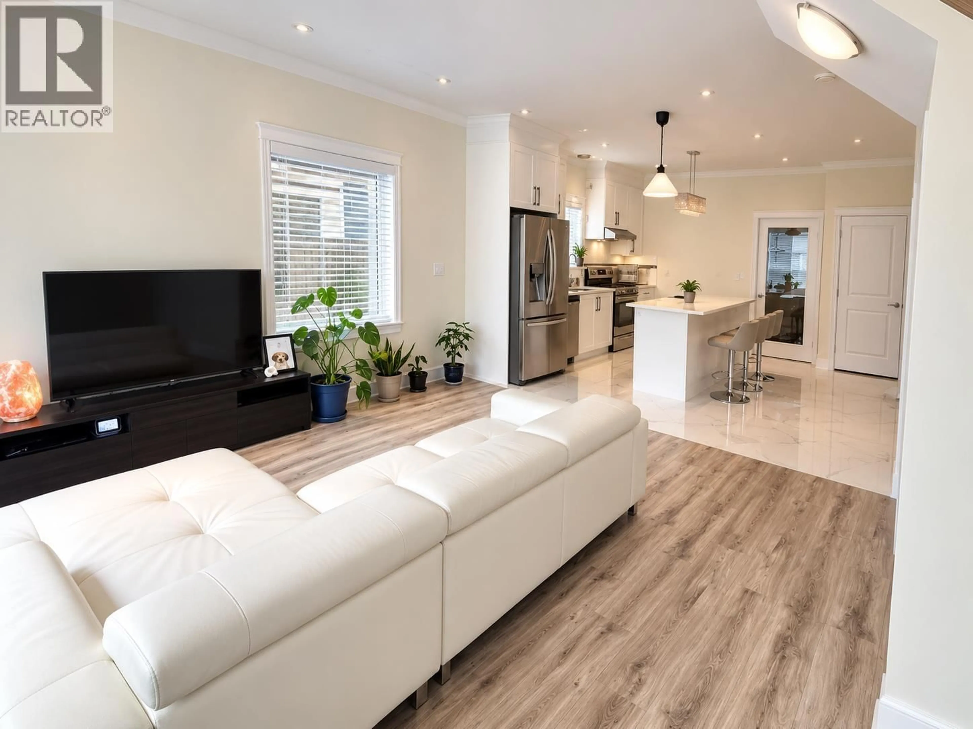 Open concept kitchen, unknown for 8221 FREMLIN STREET, Vancouver British Columbia V6P3W9
