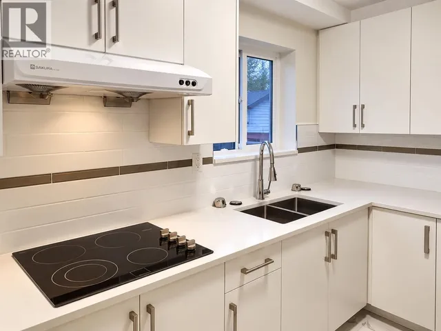 8221 FREMLIN STREET, Vancouver 3