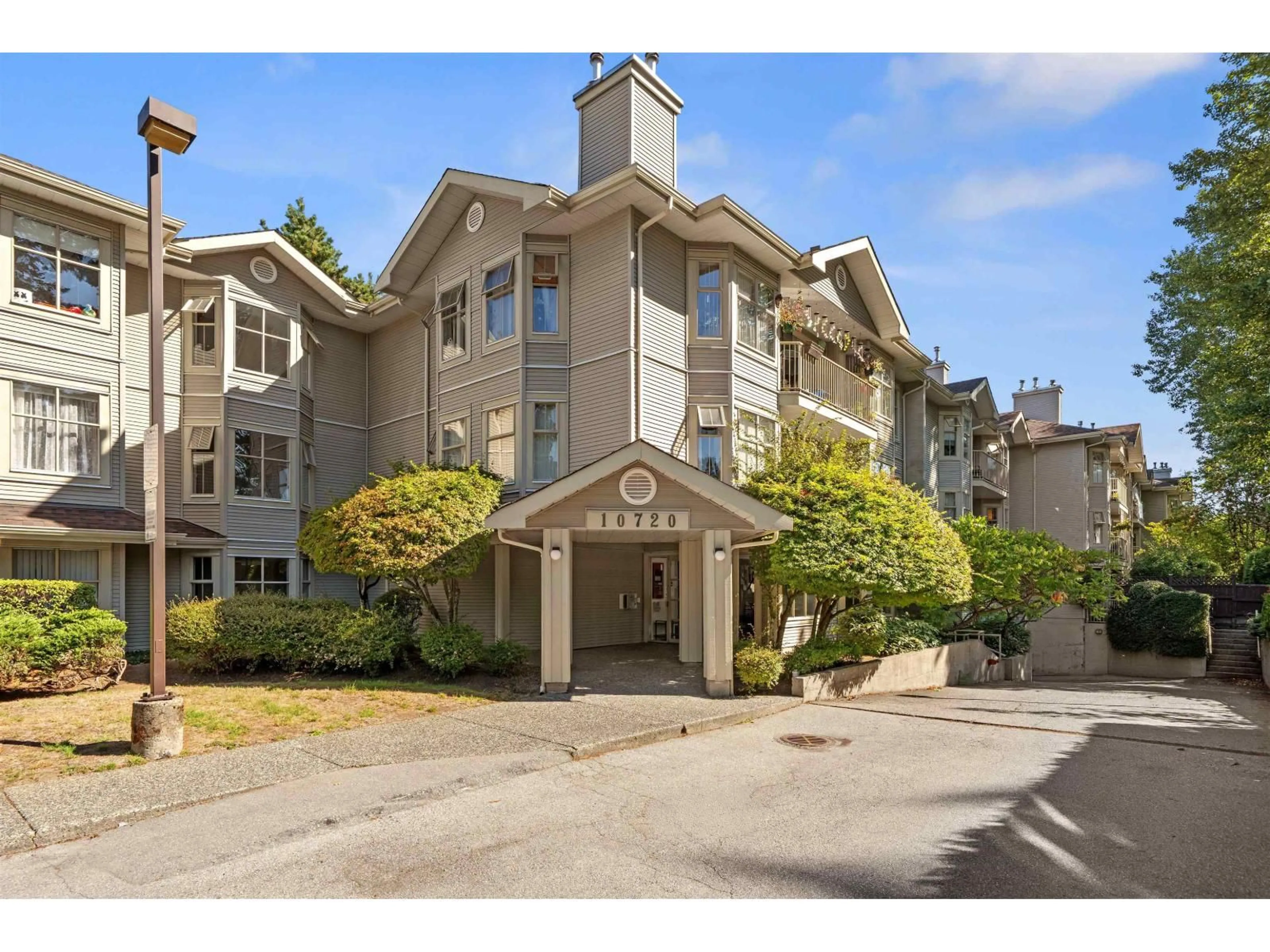 Unknown for 303 - 10720 138 STREET, Surrey British Columbia V3T4K5