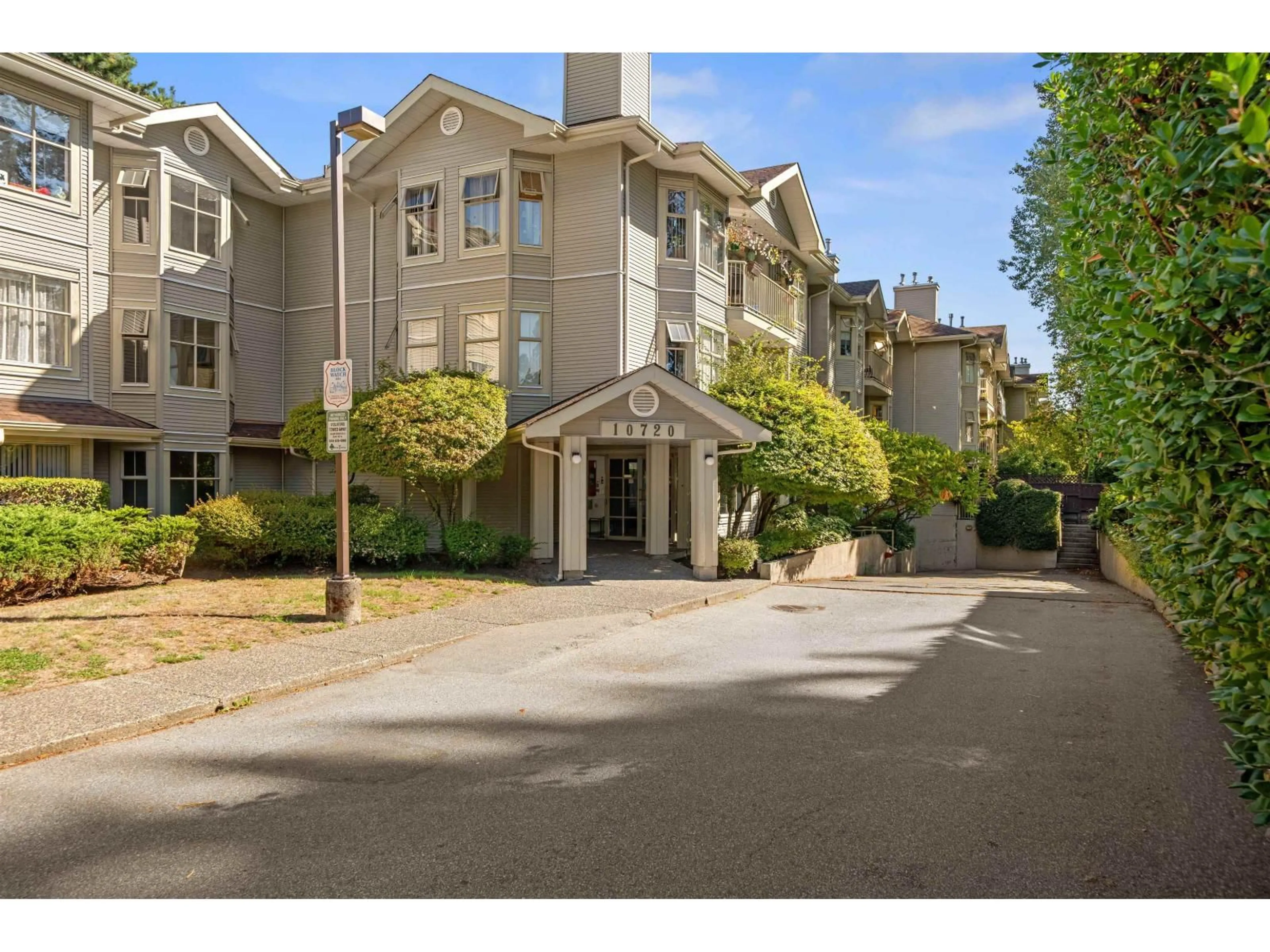 Unknown for 303 - 10720 138 STREET, Surrey British Columbia V3T4K5