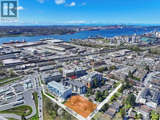 279 ORWELL STREET, North Vancouver 4