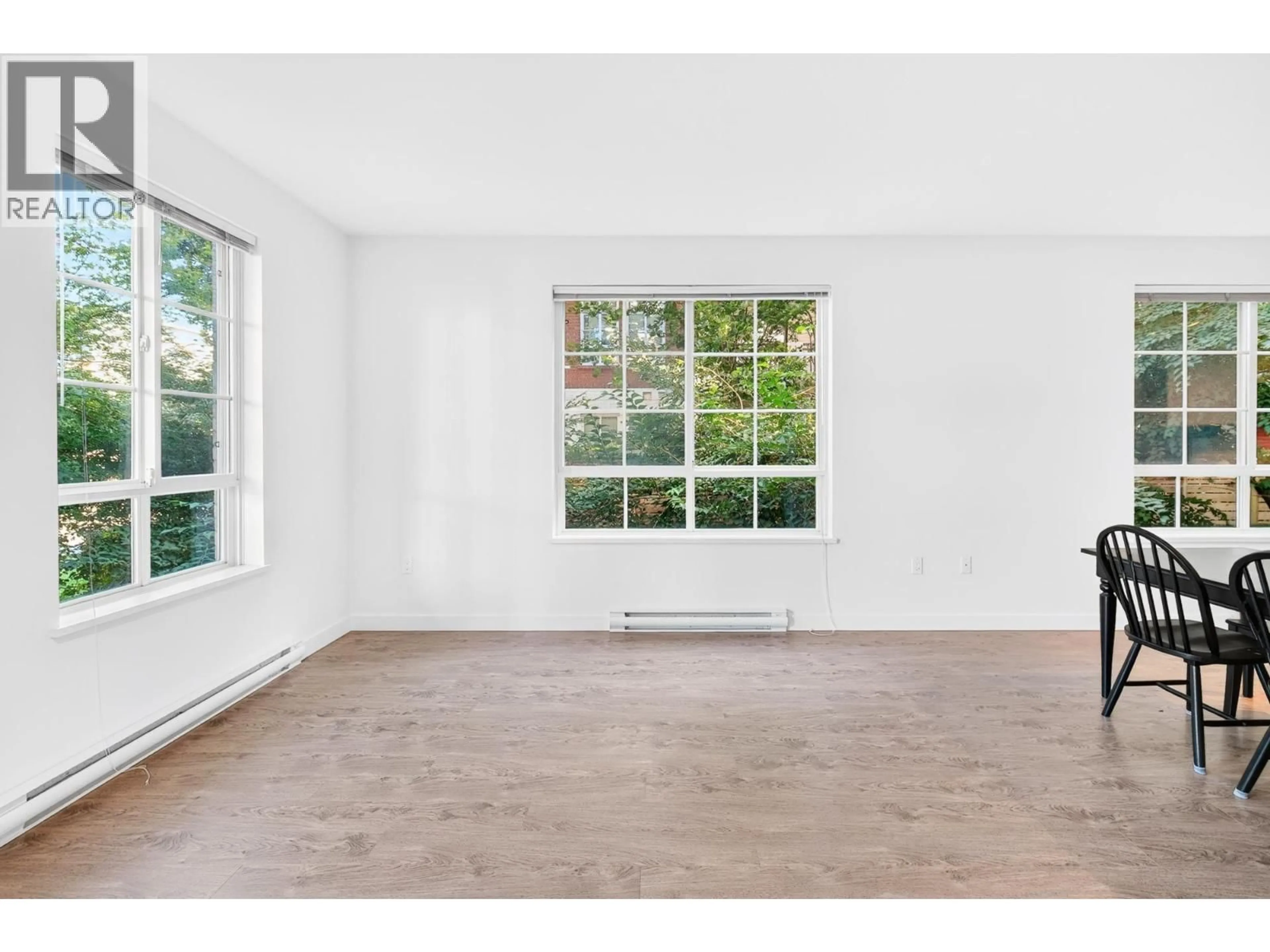 A pic of a room for 203 - 608 COMO LAKE AVENUE, Coquitlam British Columbia V3J0B2