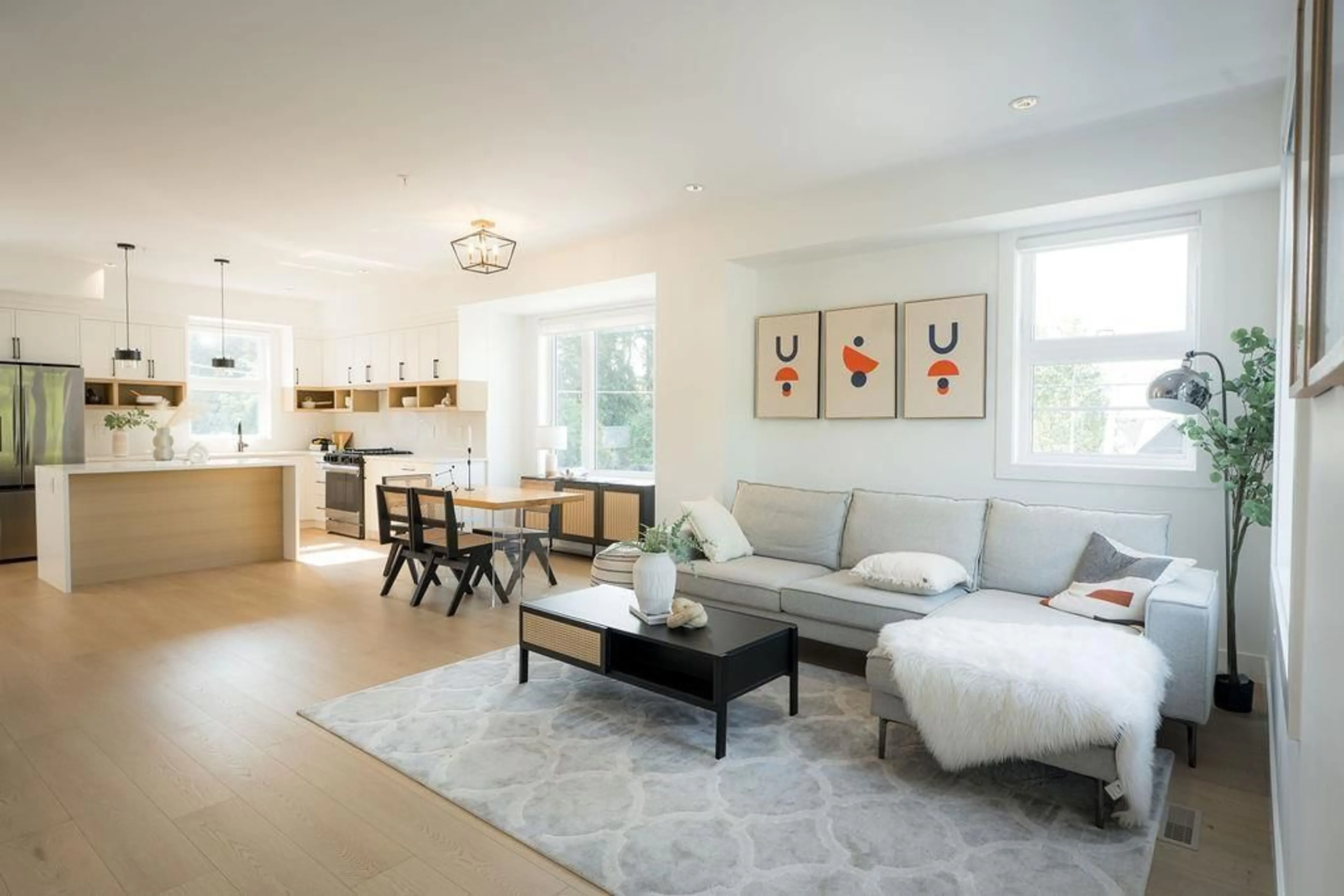 Living room with furniture, unknown for 4 - 7540 BRISKHAM STREET, Mission British Columbia V2V3L8