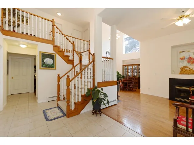 15898 99A AVENUE, Surrey 2